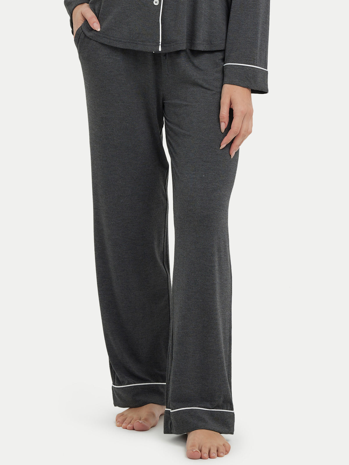 #color_charcoal / Barbara is 5′7″ wearing a size S