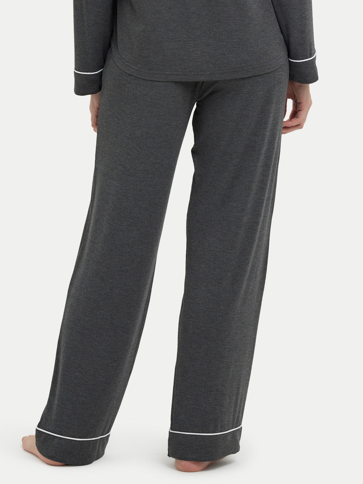 #color_charcoal / Barbara is 5′7″ wearing a size S
