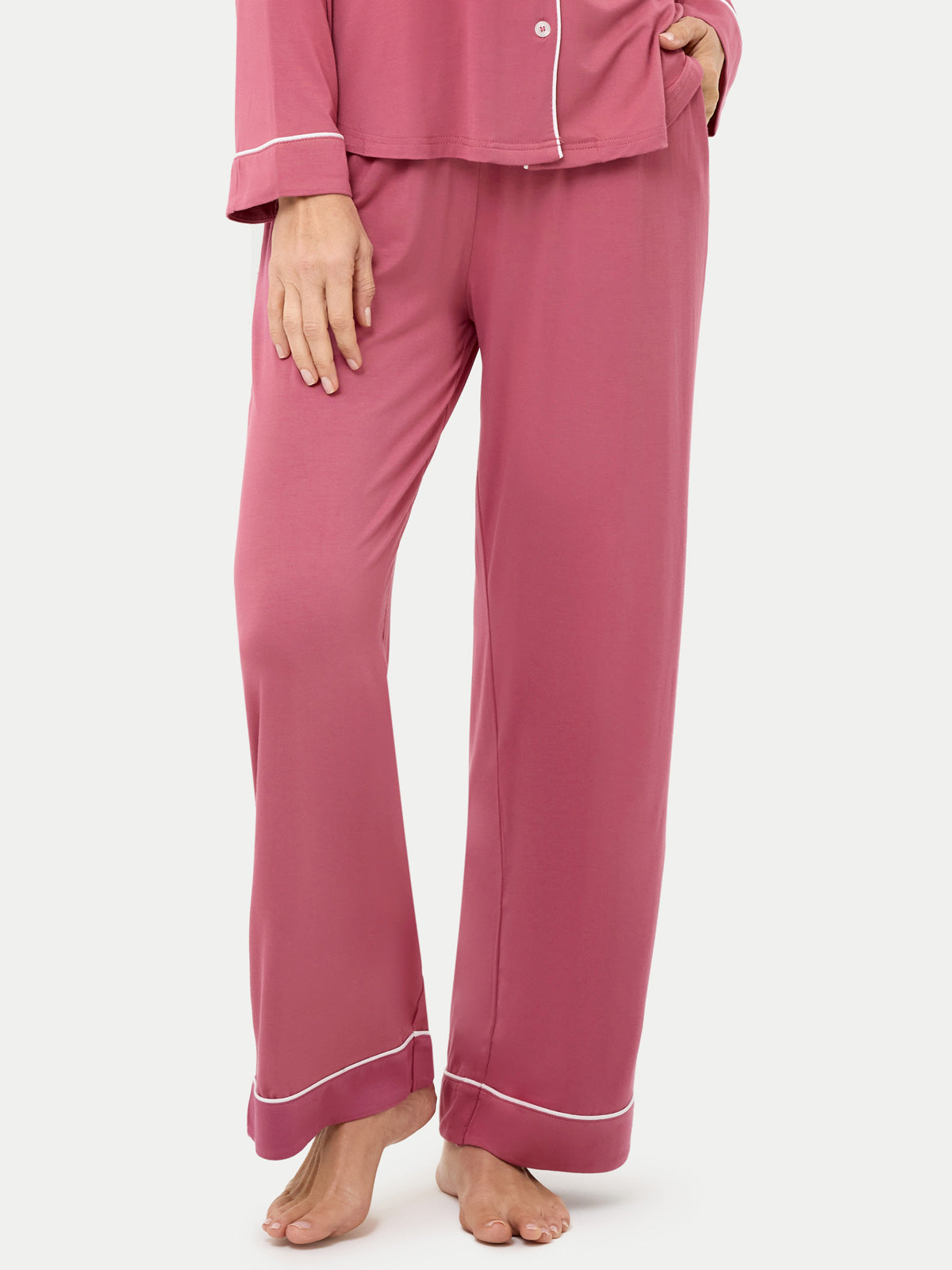 #color_rose wine / Carlye is 5′8½″ wearing a size S
