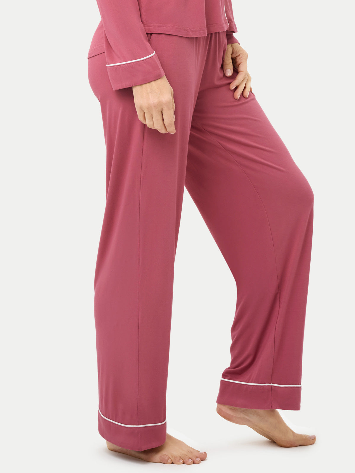 #color_rose wine / Carlye is 5′8½″ wearing a size S