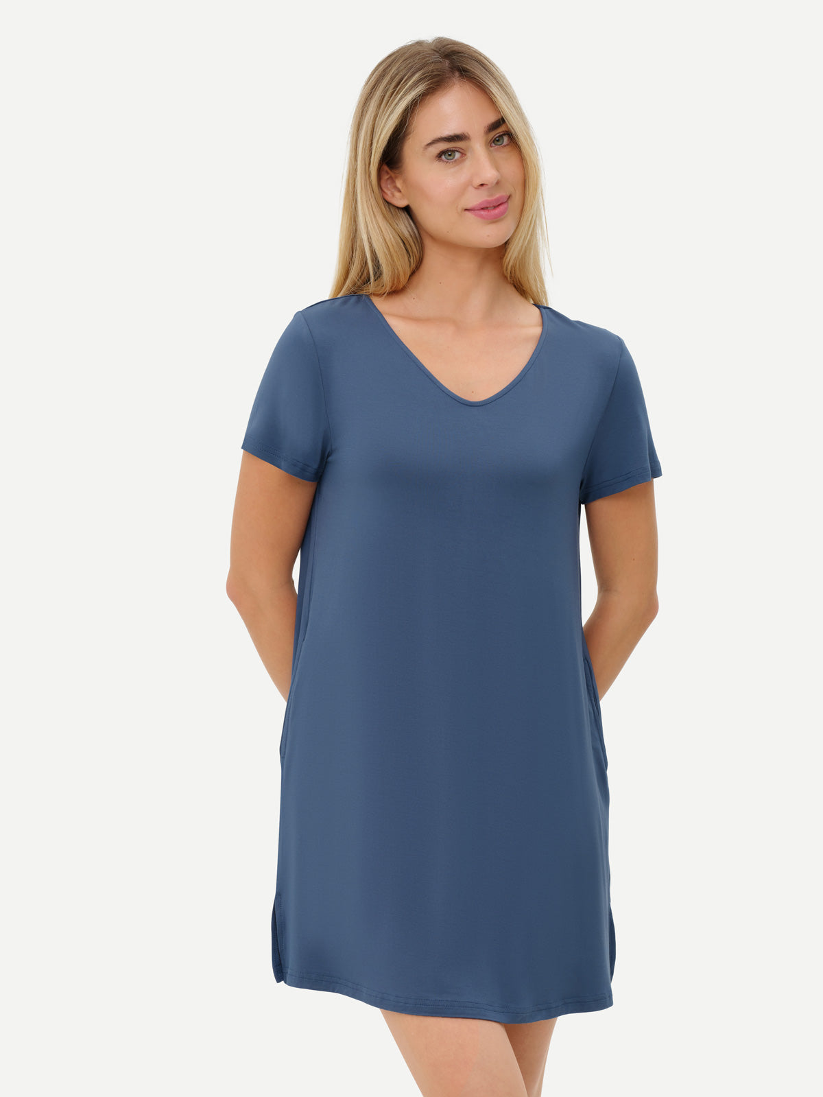 #color_blue ice / Anna is 5′8½″ wearing a size S