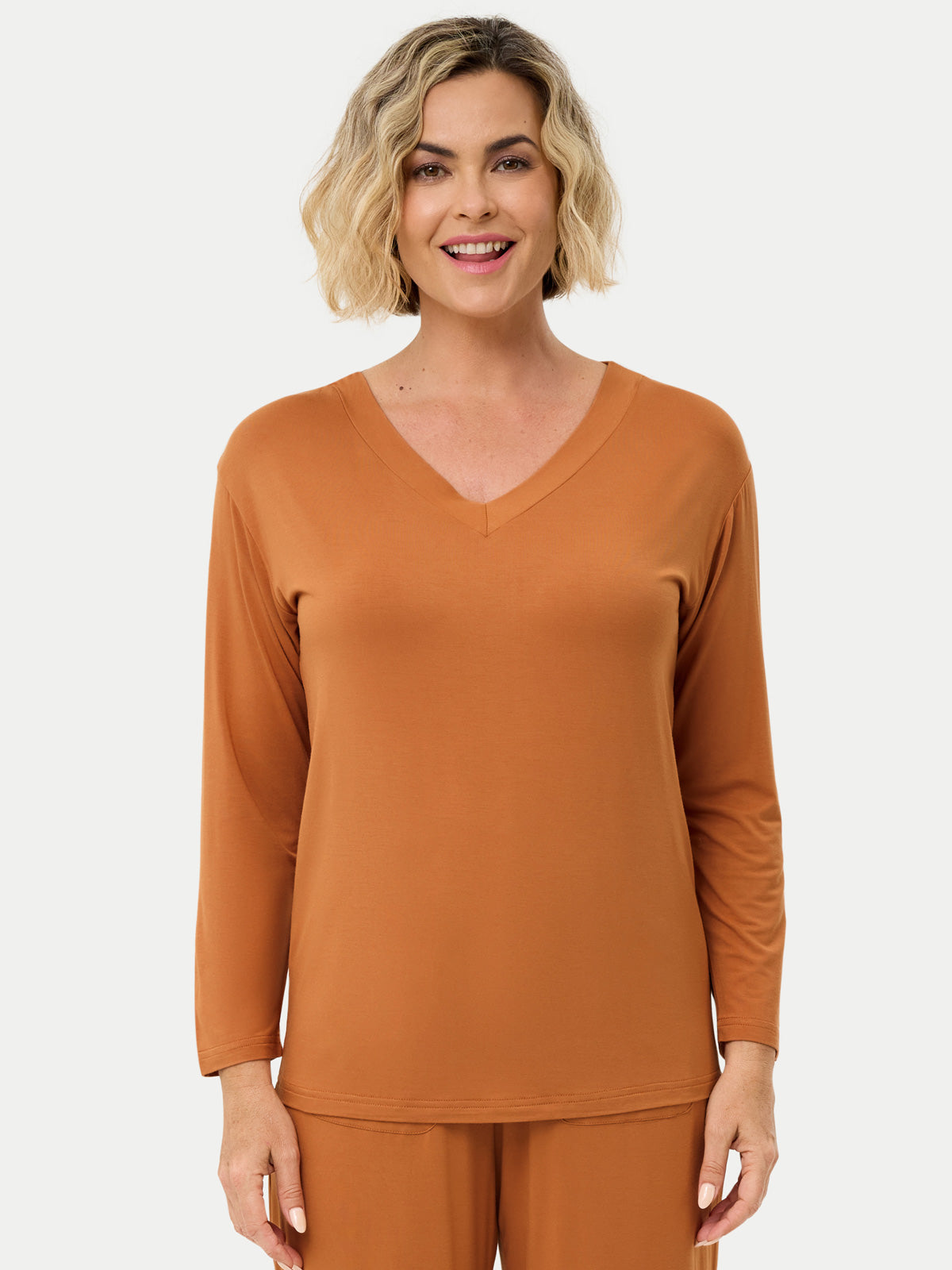 #color_amber brown / Fernanda is 5′8″ wearing a size S
