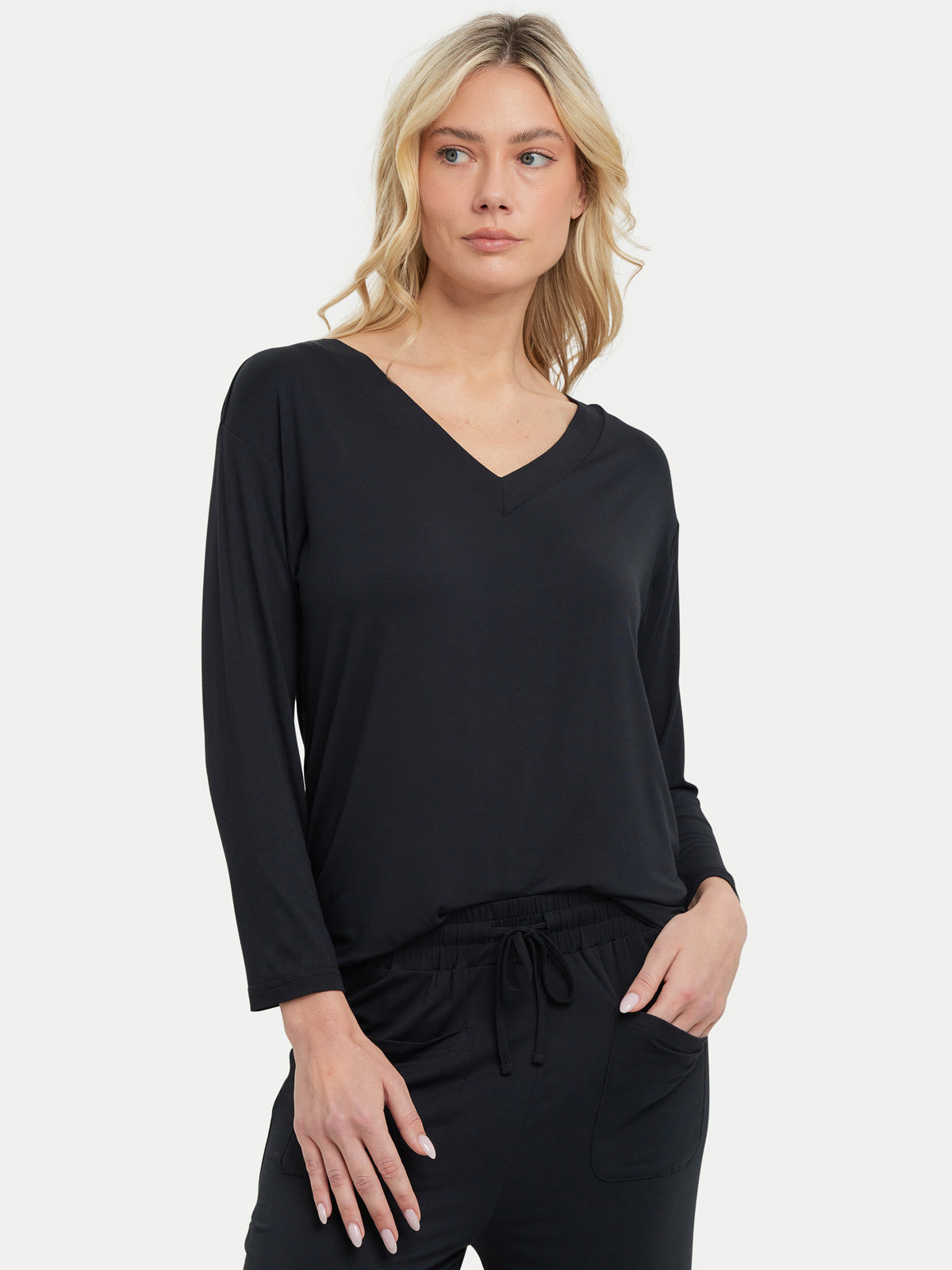 #color_black / Kristen is 5′11″ wearing a size S