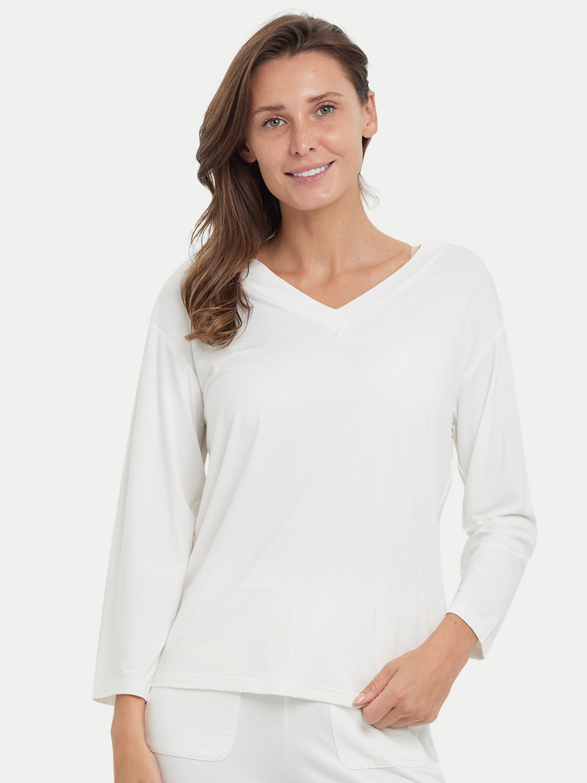 #color_white / Julianne is 5′11″ wearing a size S