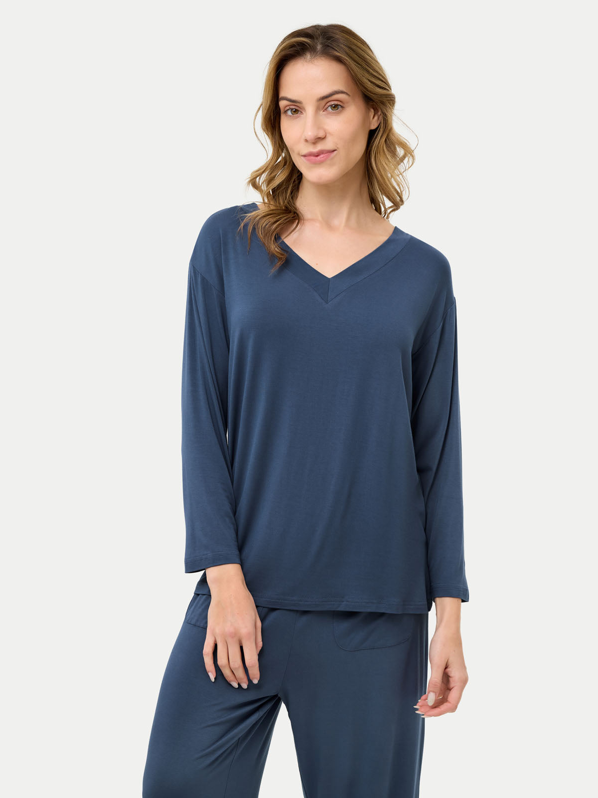 #color_blue ice / Barbara is 5′7″ wearing a size S