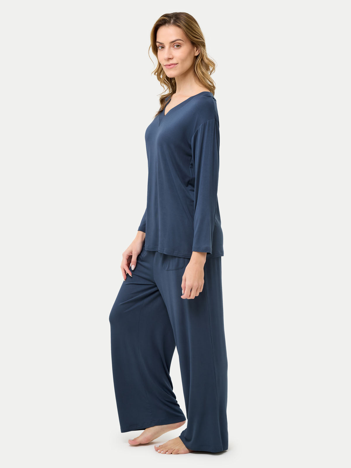 #color_blue ice / Barbara is 5′7″ wearing a size S