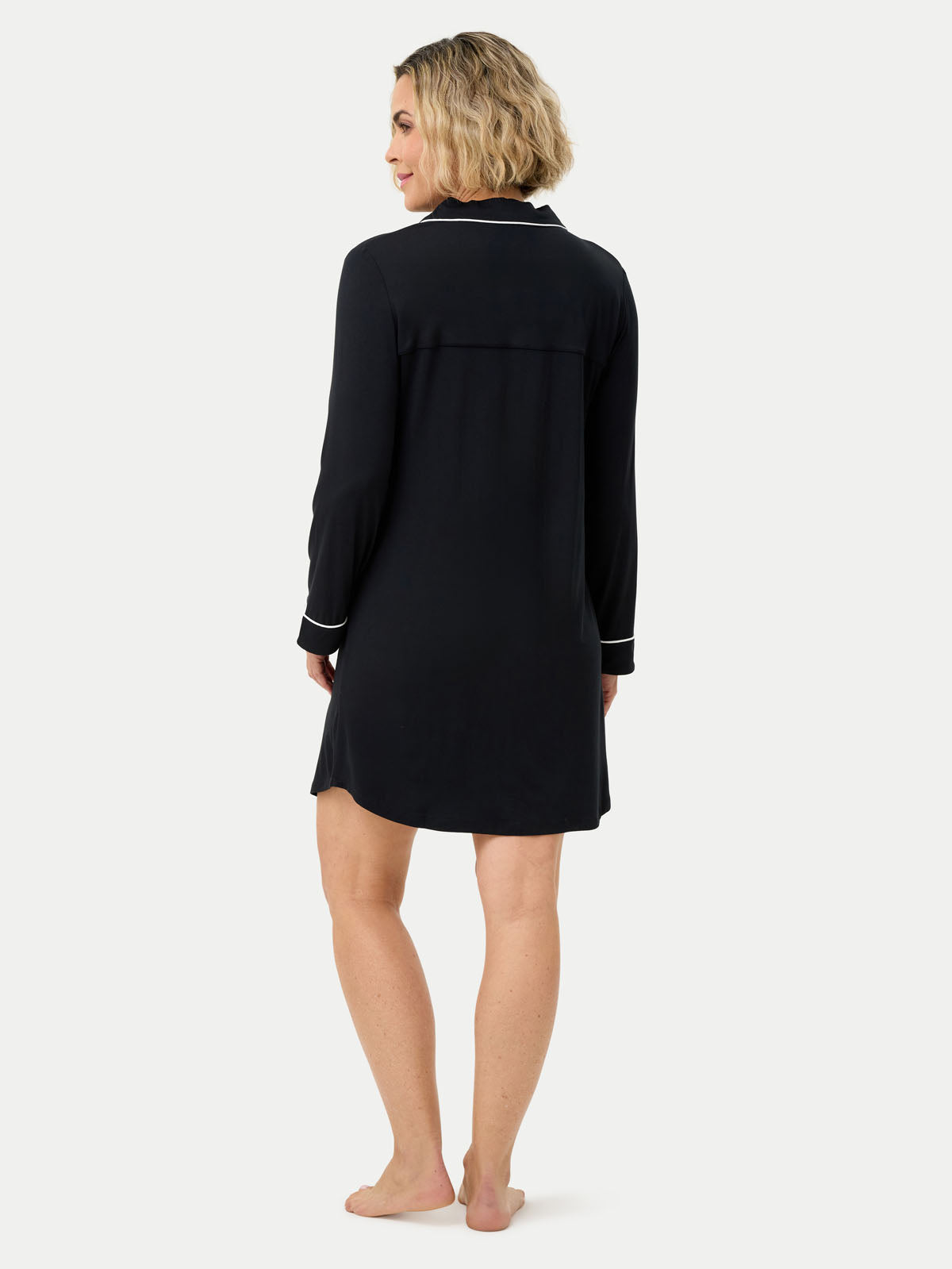 #color_black / Fernanda is 5′8″ wearing a size S