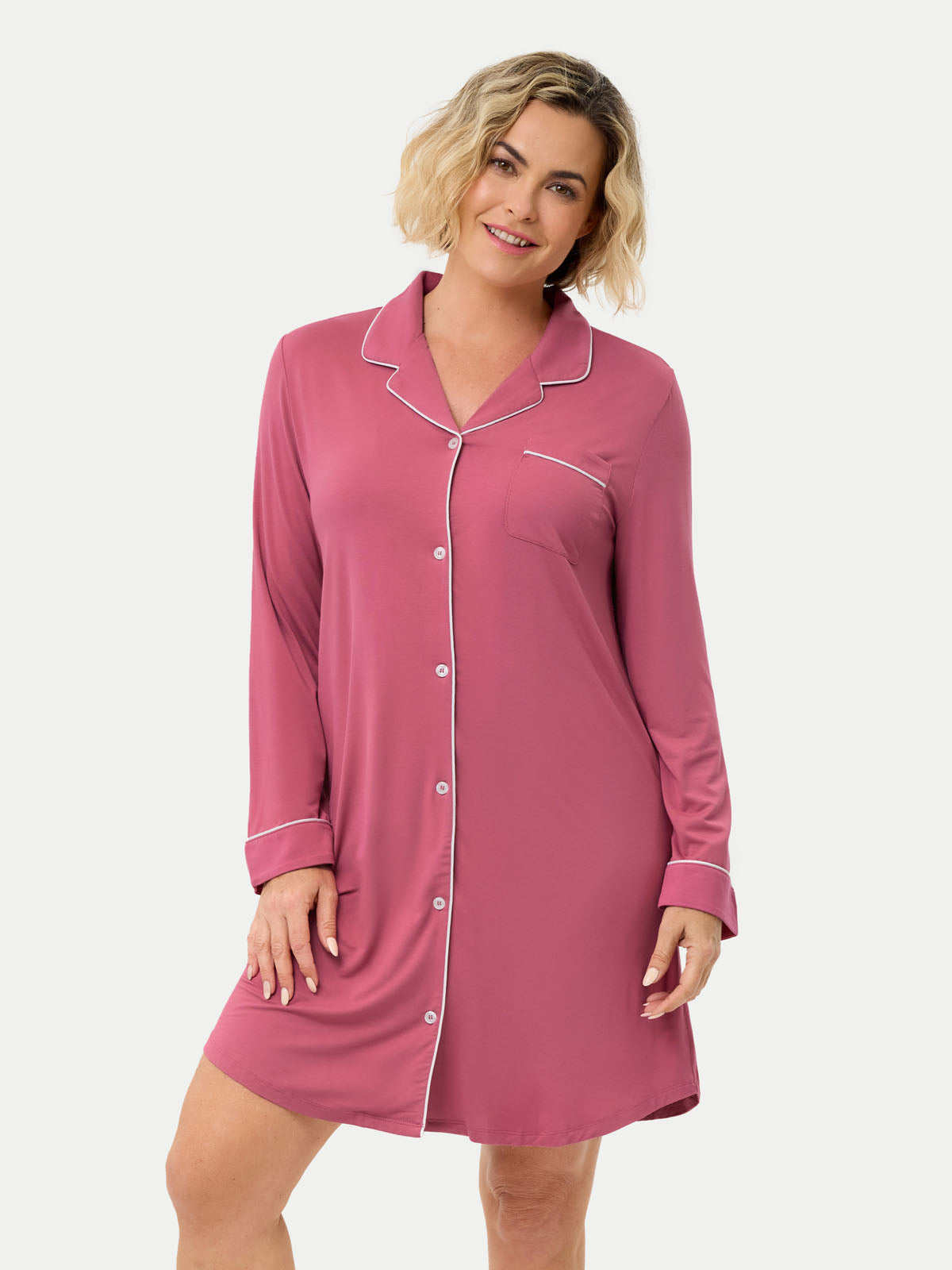 #color_rose wine / Fernanda is 5′8″ wearing a size S