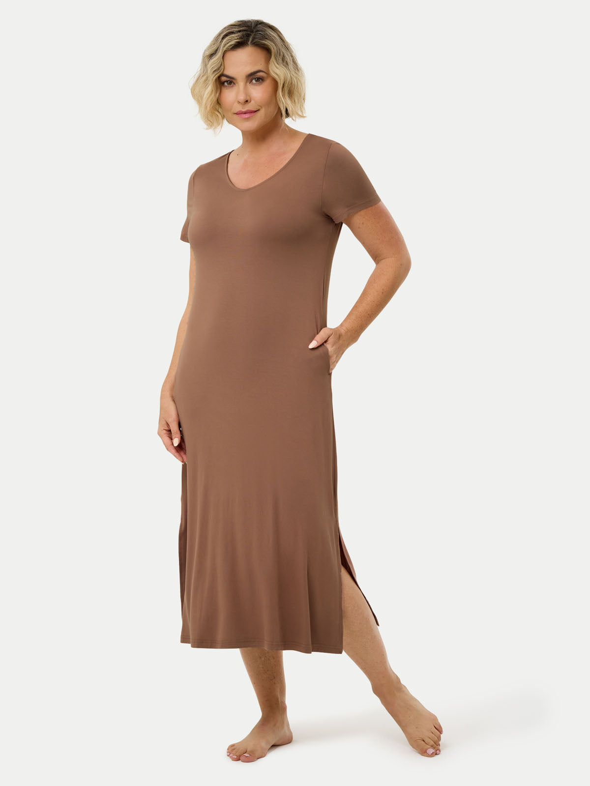#color_acorn / Fernanda is 5′8″ wearing a size S