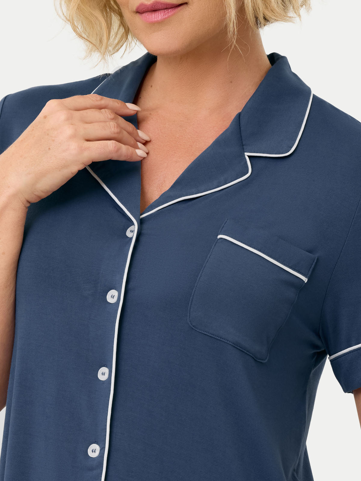 #color_ice blue / Fernanda is 5′8″ wearing a size S