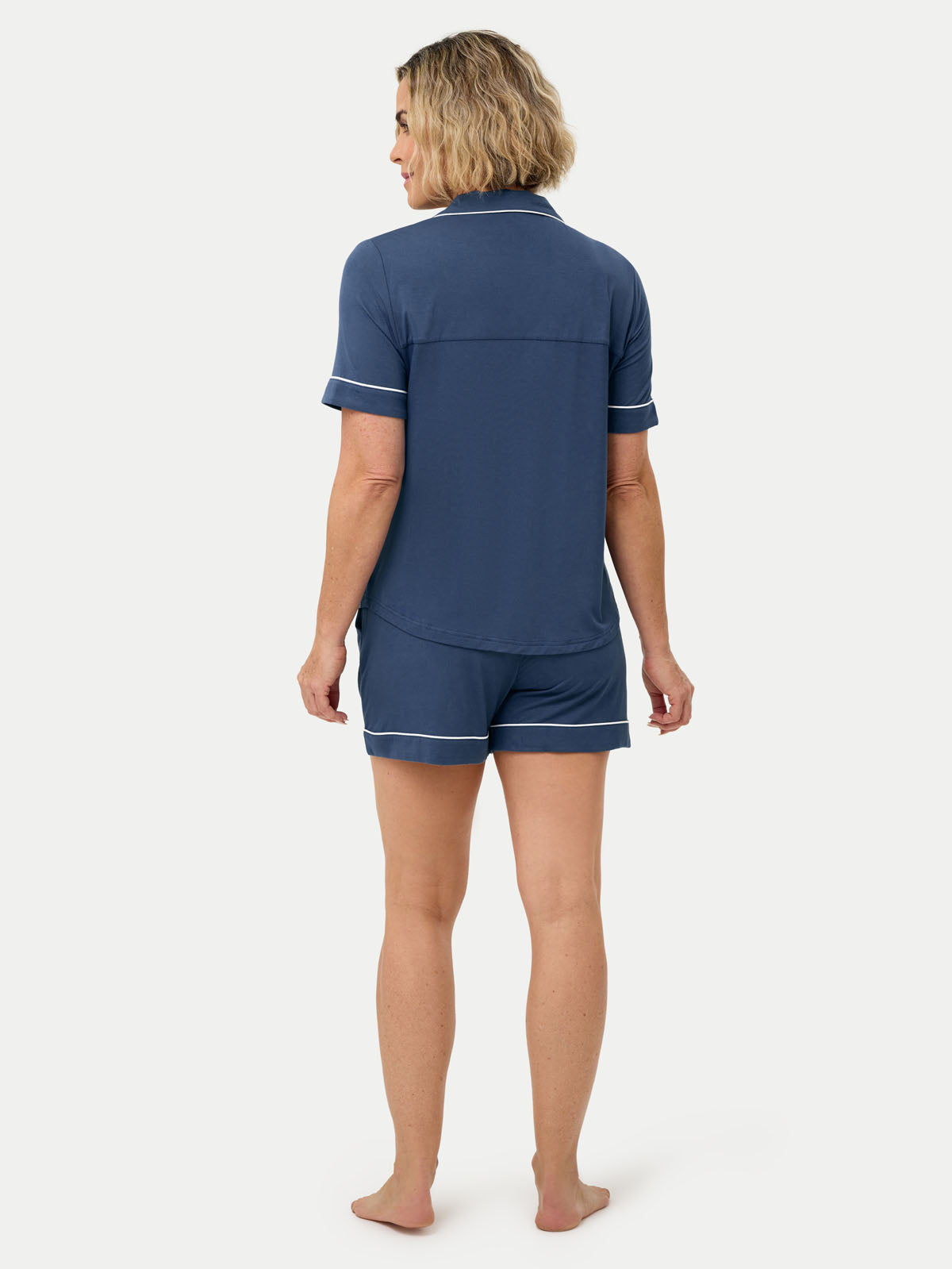 #color_ice blue / Fernanda is 5′8″ wearing a size S