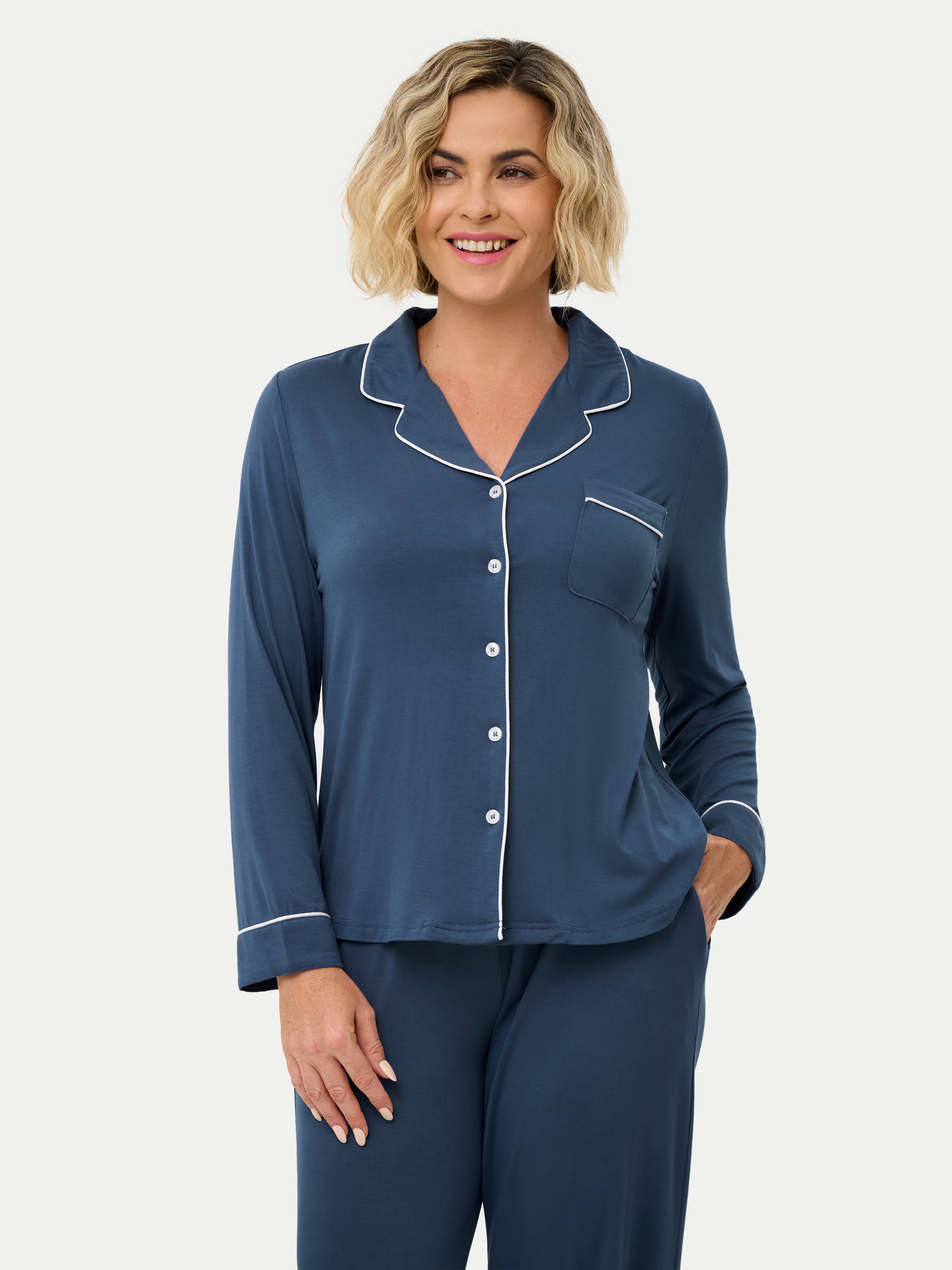 #color_blue ice / Fernanda is 5′8″ wearing a size S
