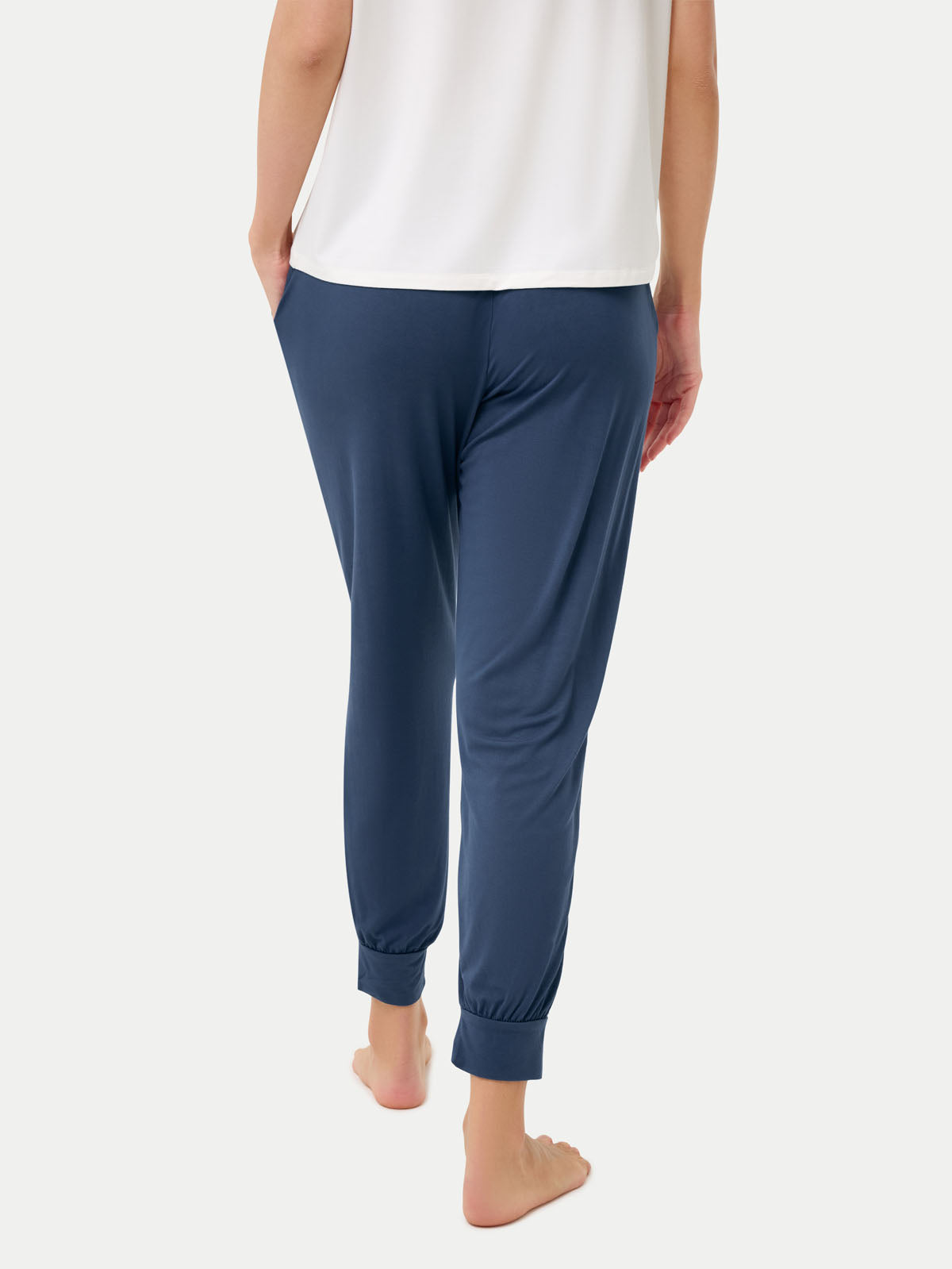 #color_blue ice / Anna is 5′9″ wearing a size S
