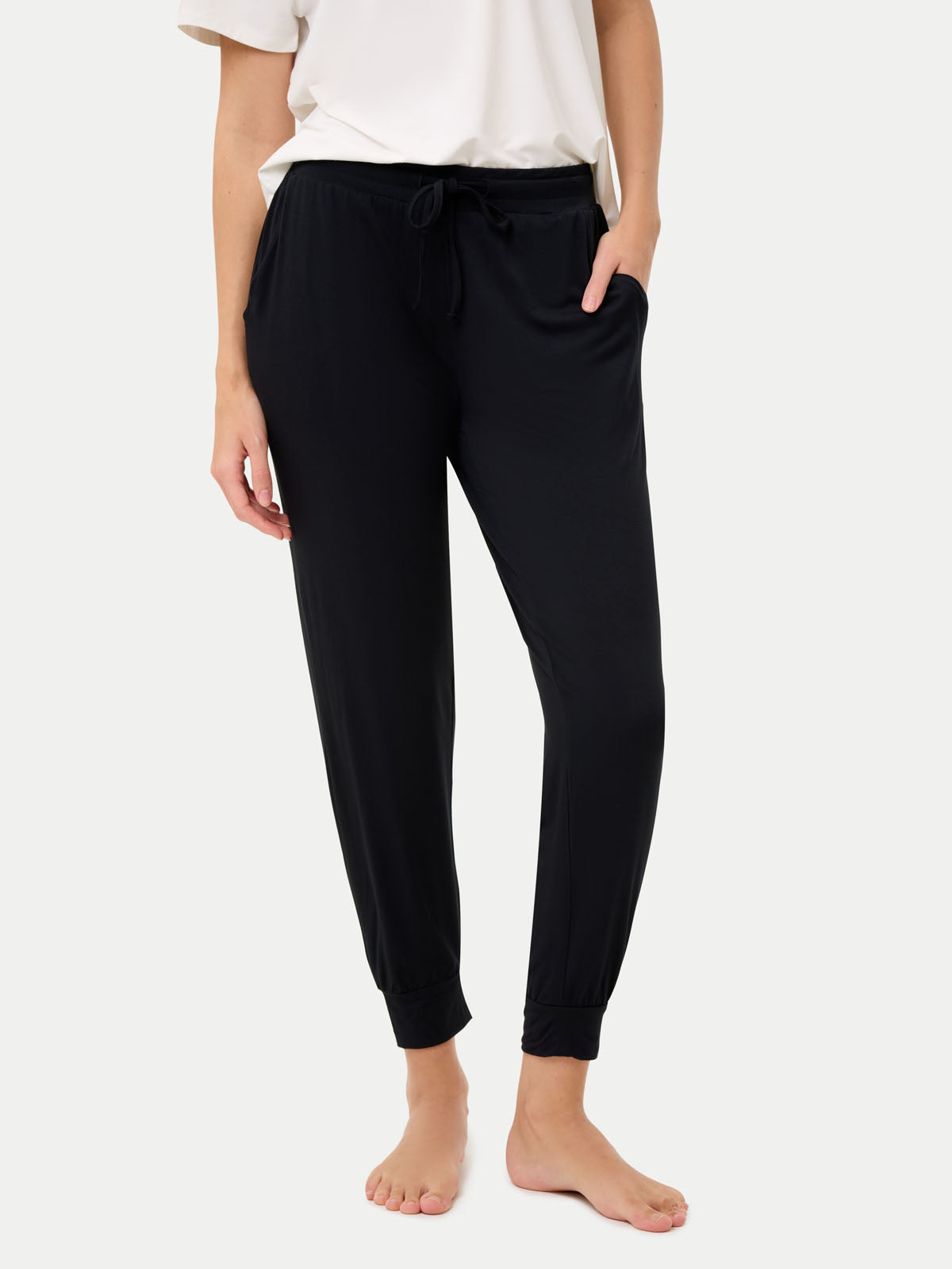 #color_black / Anna is 5′9″ wearing a size S