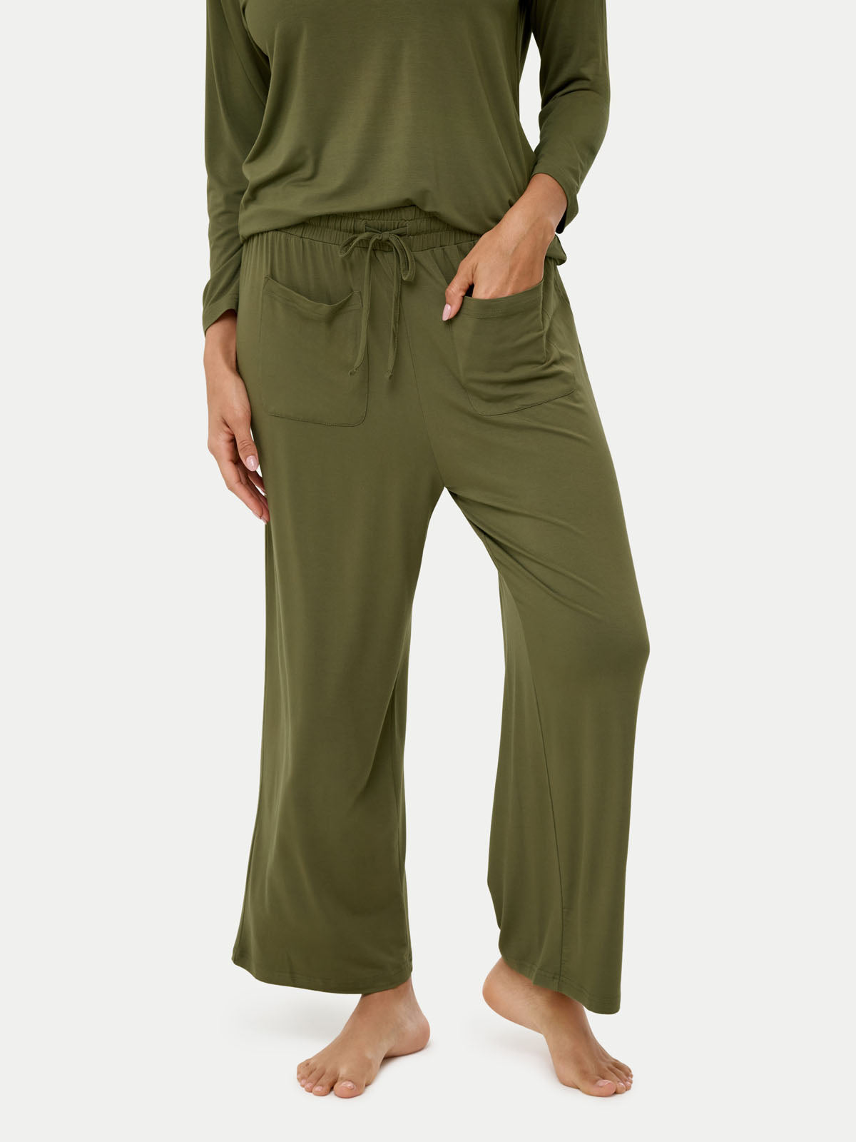 #color_olive / Dayana is 5′9½″ wearing a size S