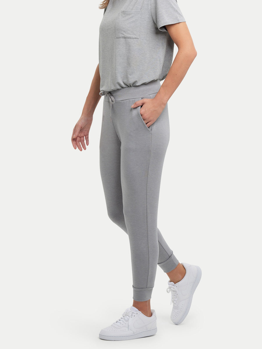#color_heather gray / Julianne is 5′11″ wearing a size S