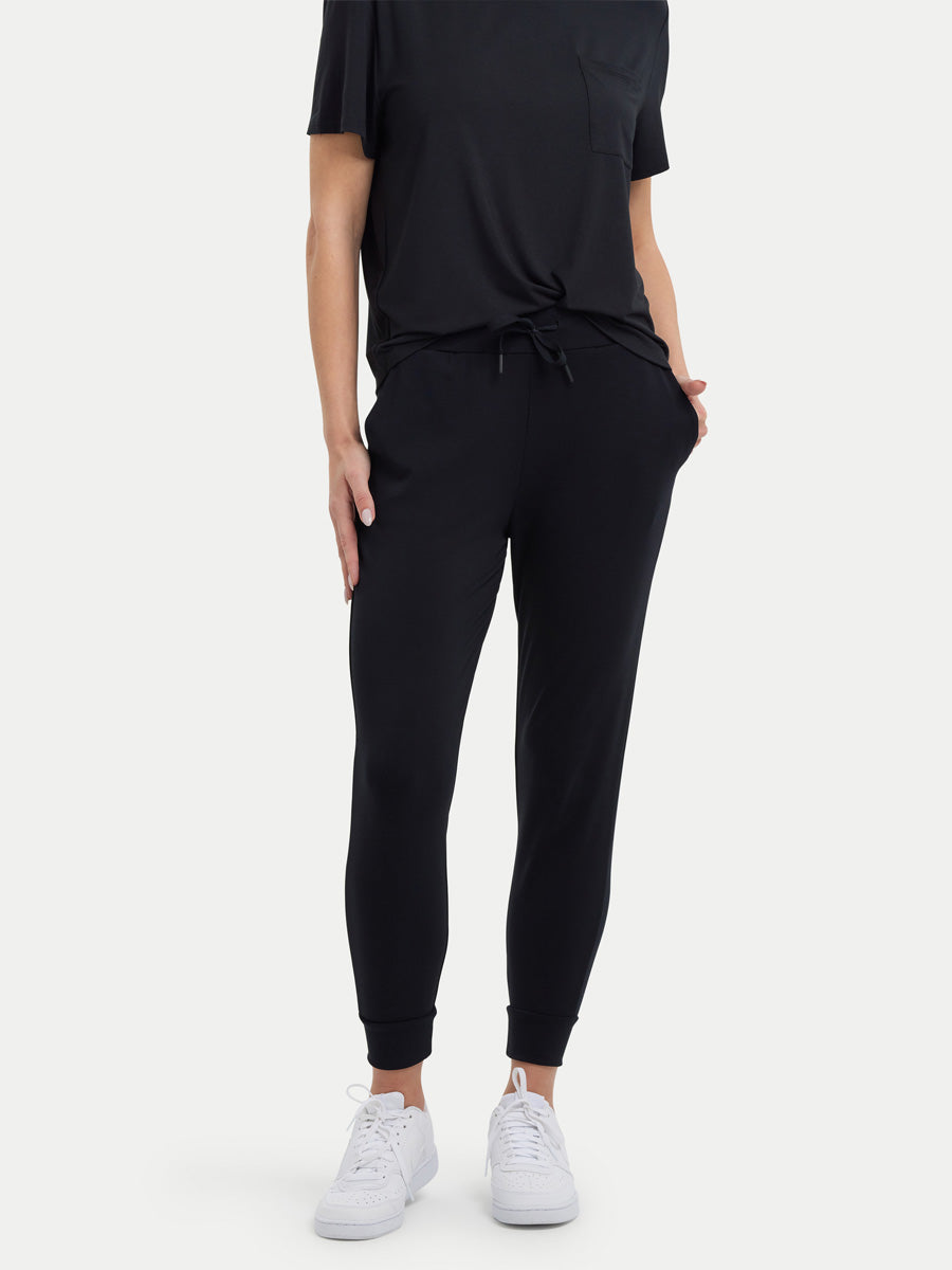 #color_black / Kristen is 5′11″ wearing a size S
