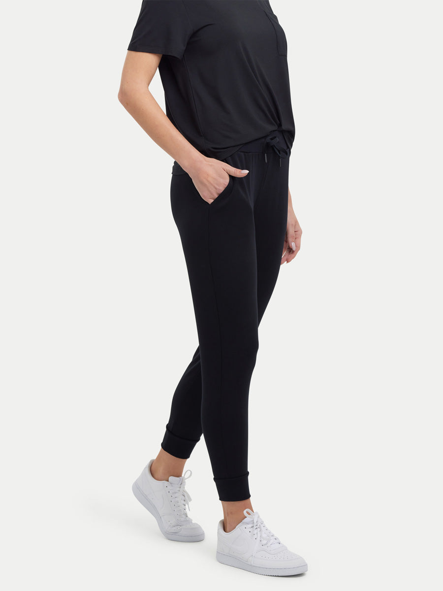 #color_black / Kristen is 5′11″ wearing a size S