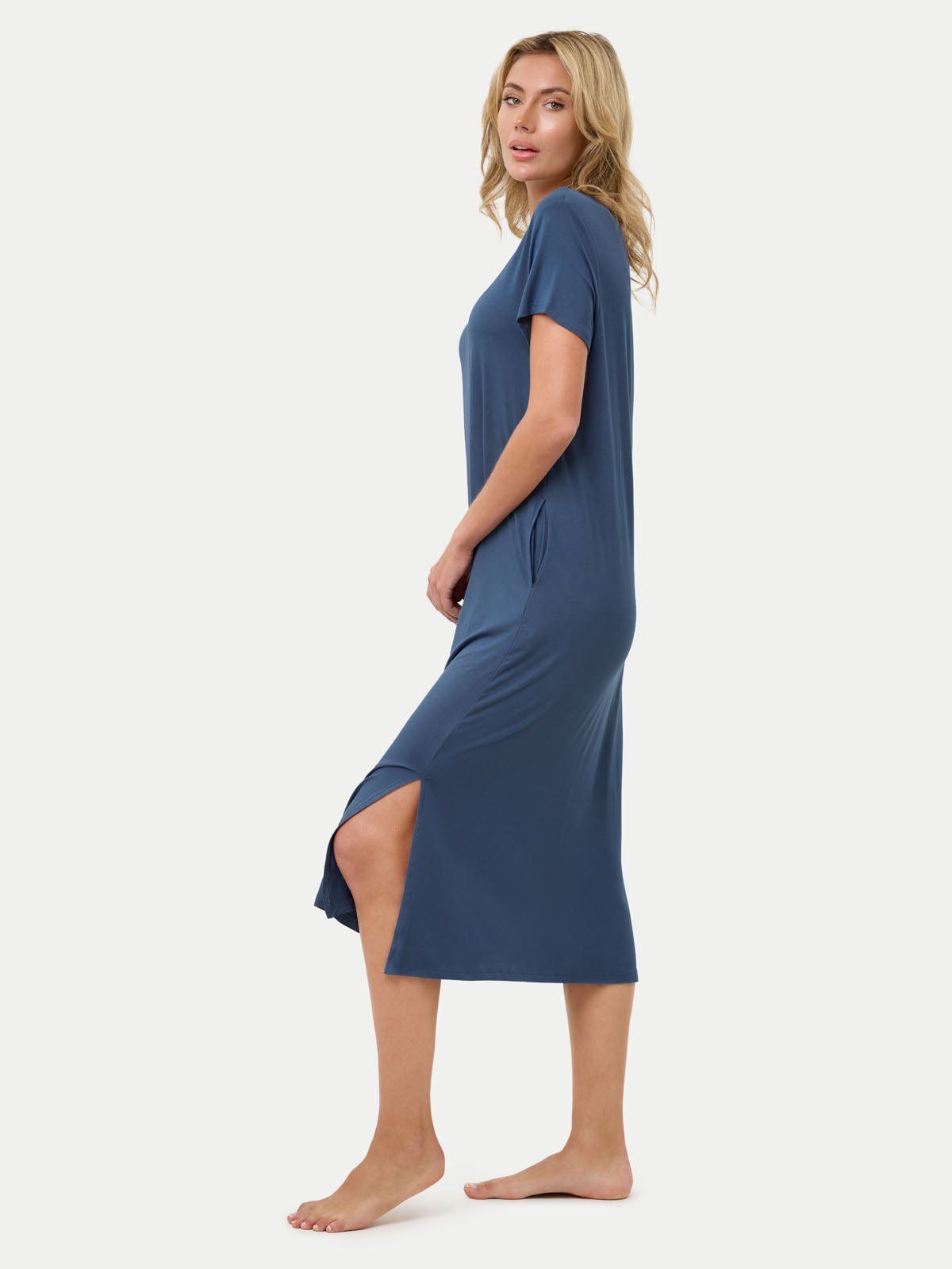 #color_blue ice / Celina is 5'10½″ wearing a size S