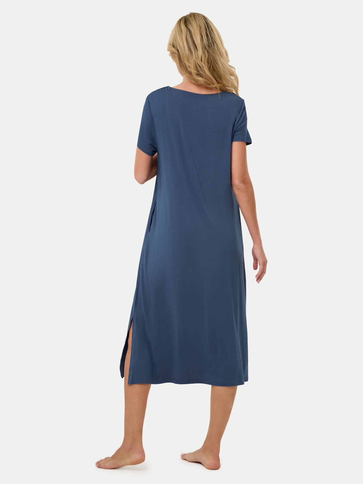 #color_blue ice / Celina is 5'10½″ wearing a size S