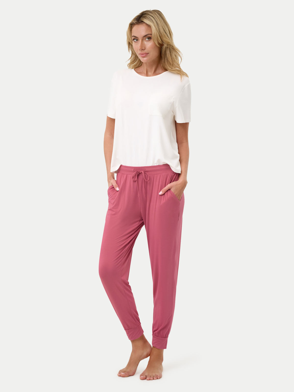#color_rose wine / Celina is 5'10½″ wearing a size S