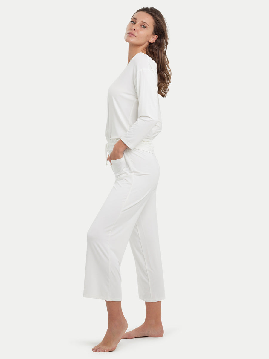 #color_white / Julianne is 5′11″ wearing a size S