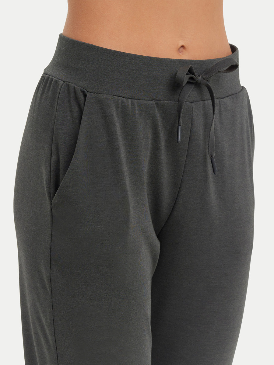 #color_charcoal / Hannah is 5′9″ wearing a size S