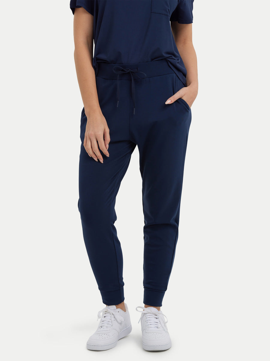 #color_navy / Barbara is 5′7″ wearing a size S