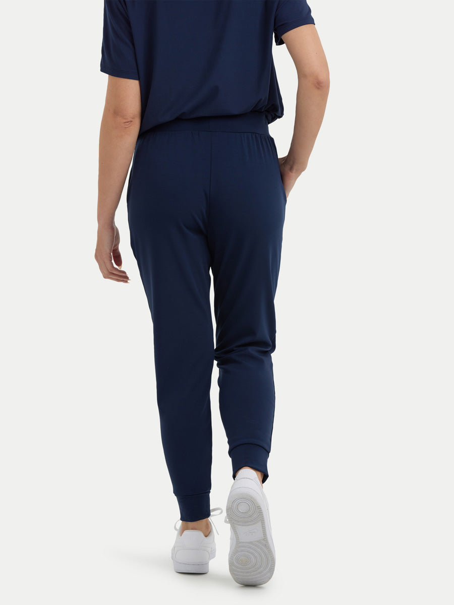 #color_navy / Barbara is 5′7″ wearing a size S