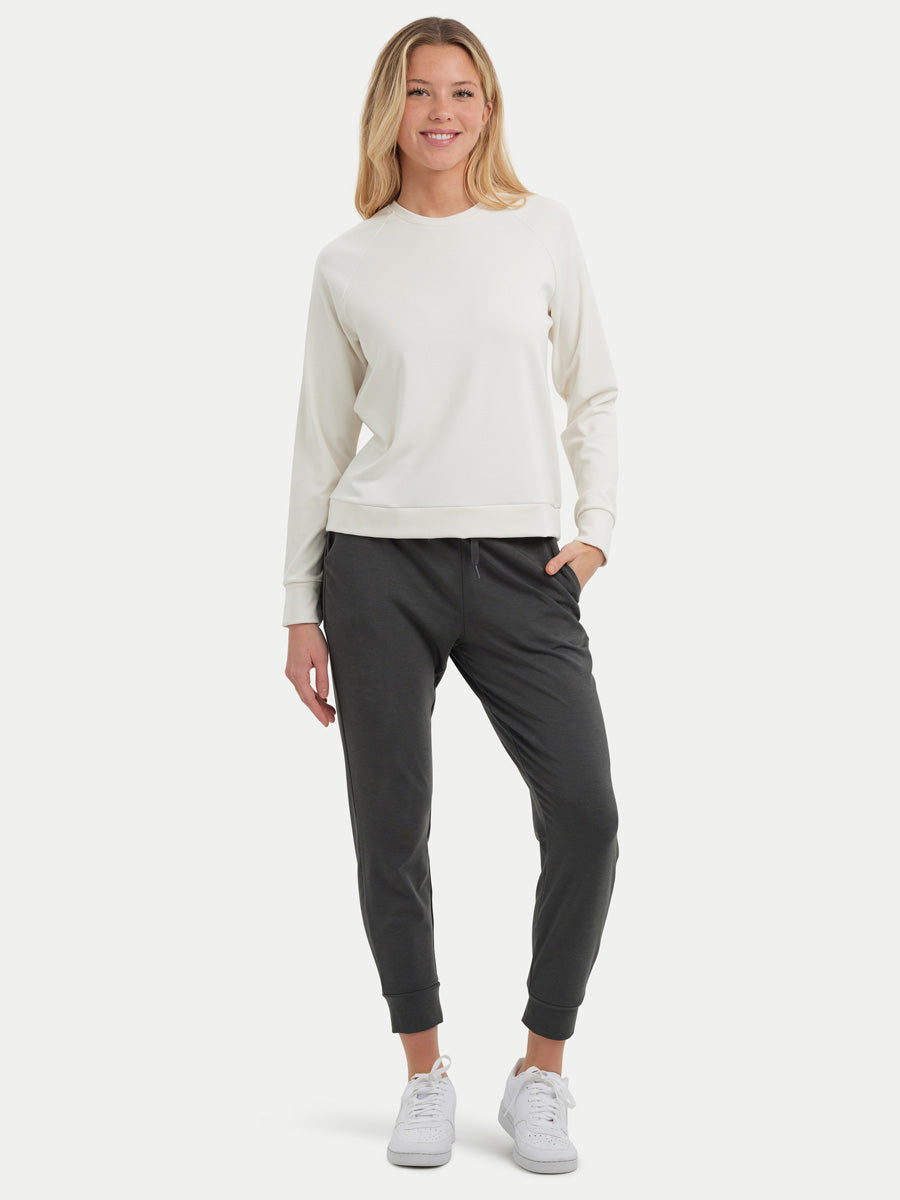 #color_charcoal / Hannah is 5′9″ wearing a size S