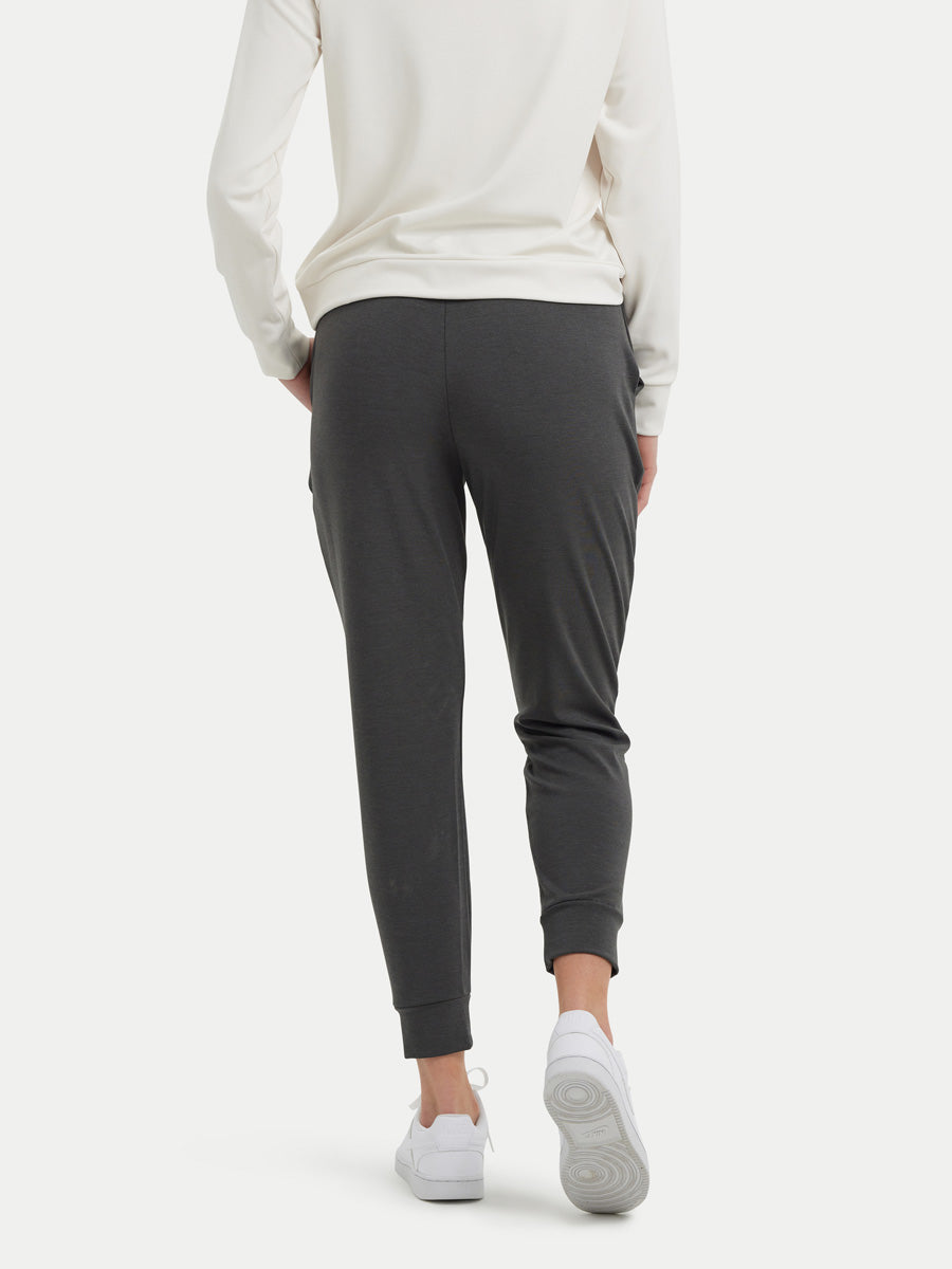 #color_charcoal / Hannah is 5′9″ wearing a size S