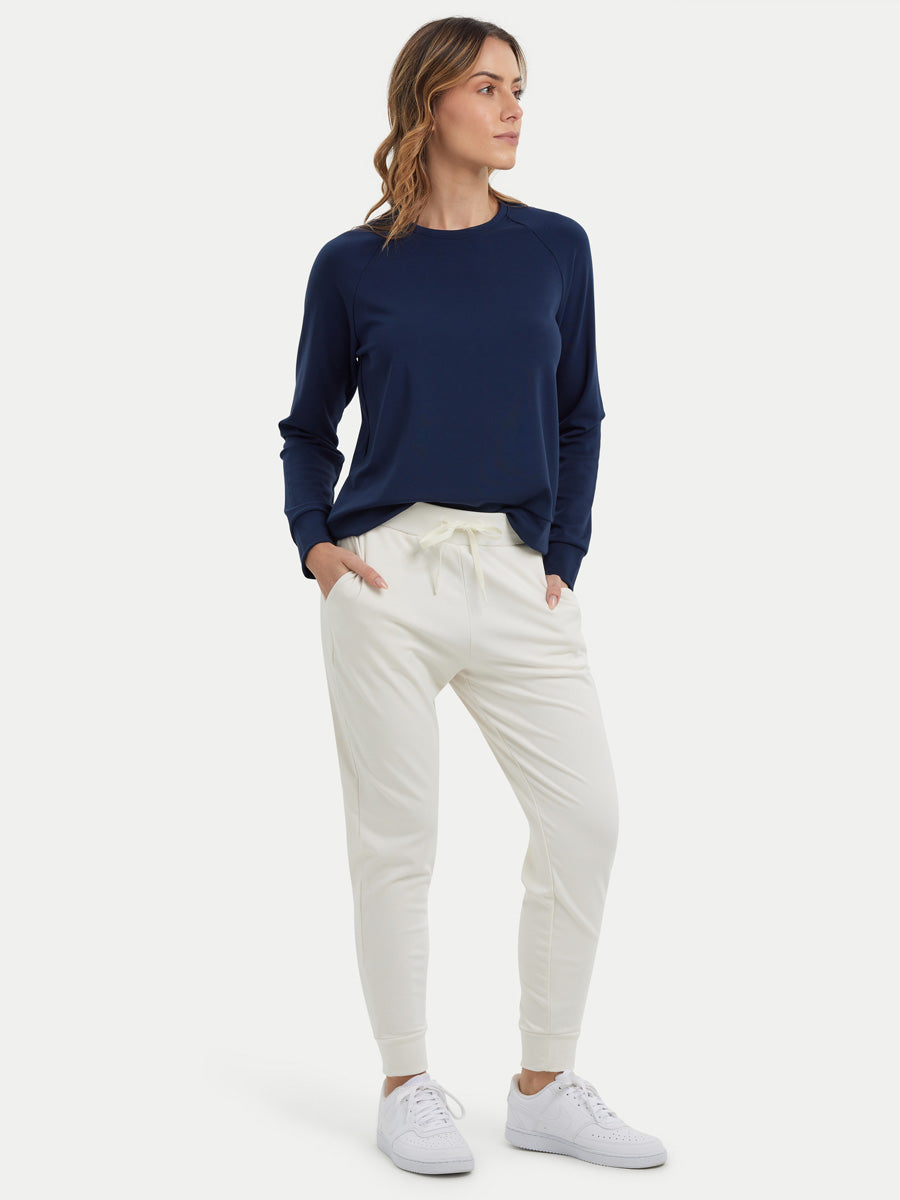 #color_white / Barbara is 5′7″ wearing a size S