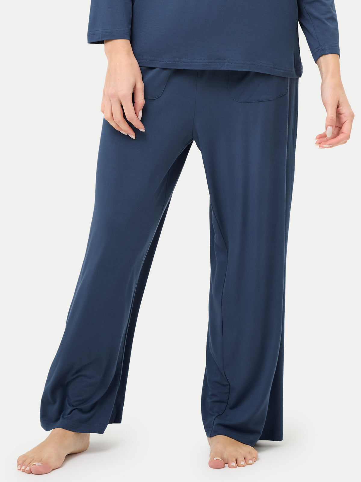 #color_blue ice / Barbara is 5′7″ wearing a size S