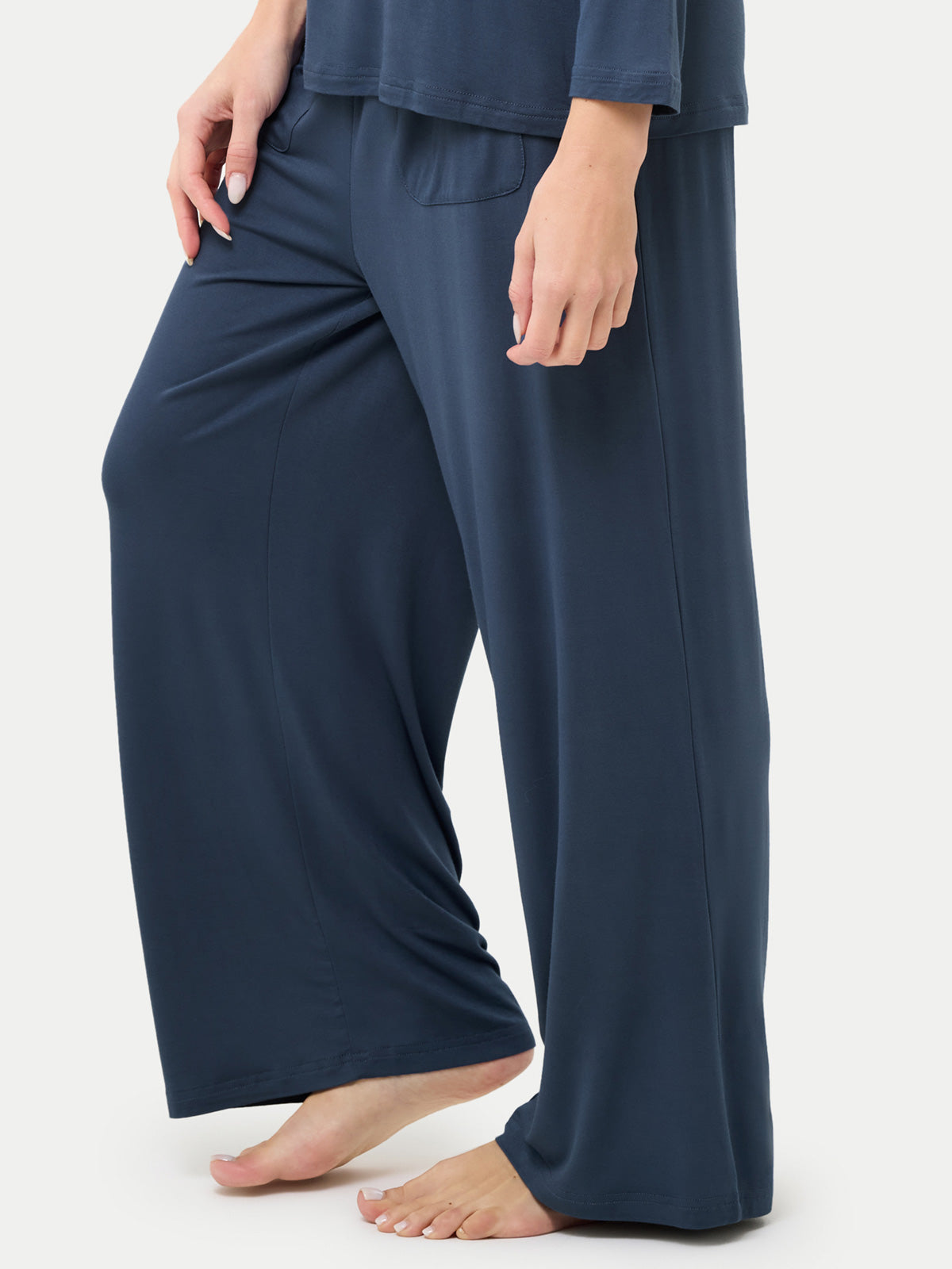#color_blue ice / Barbara is 5′7″ wearing a size S
