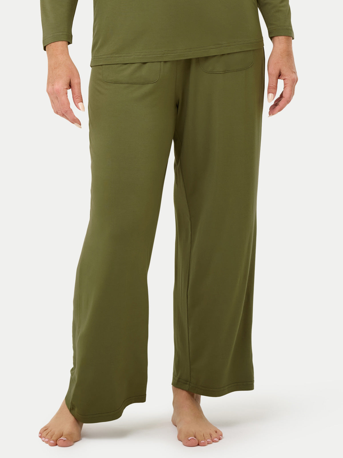 #color_sage green / Fernanda is 5′8″ wearing a size S