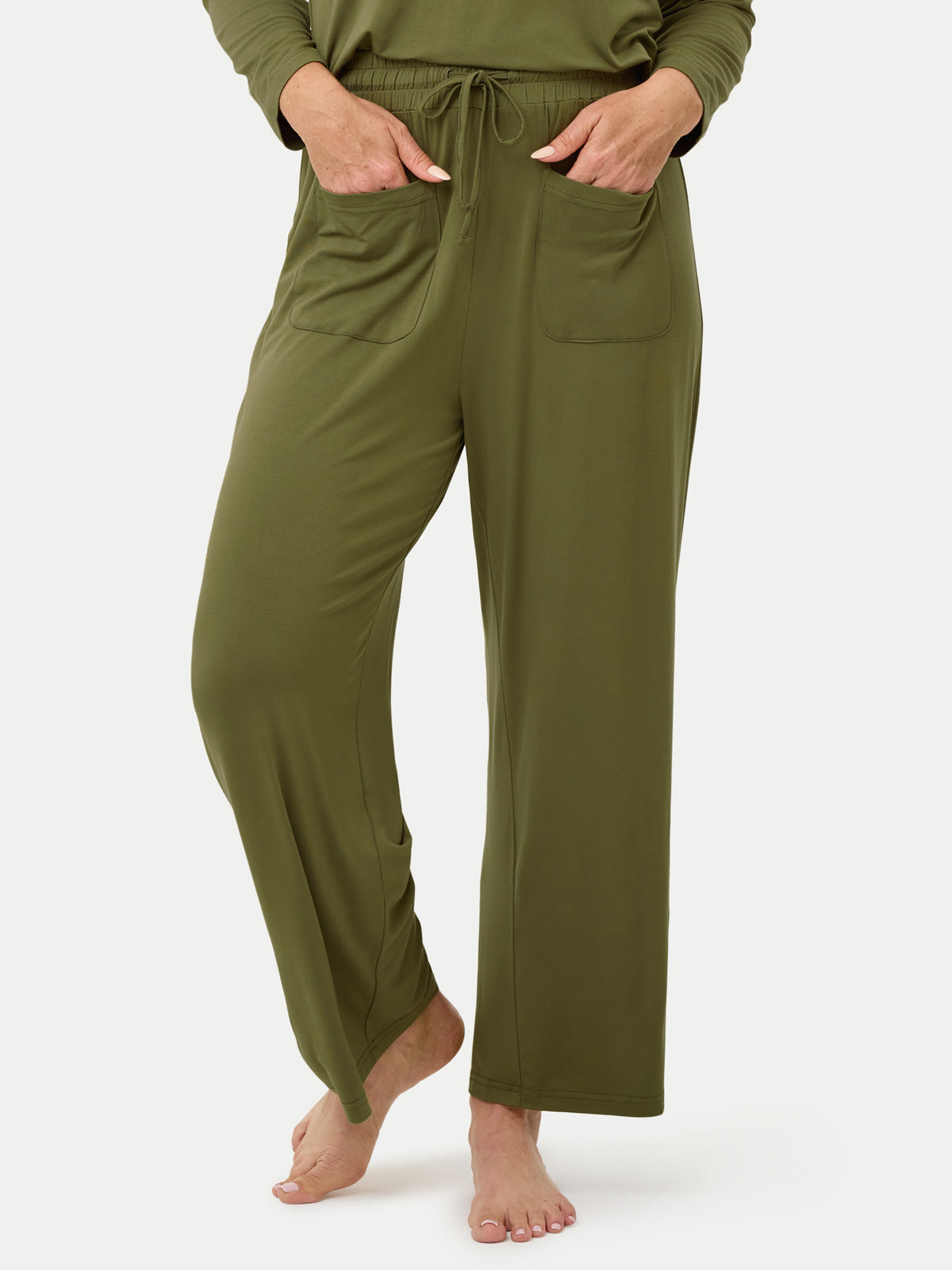 #color_sage green / Fernanda is 5′8″ wearing a size S