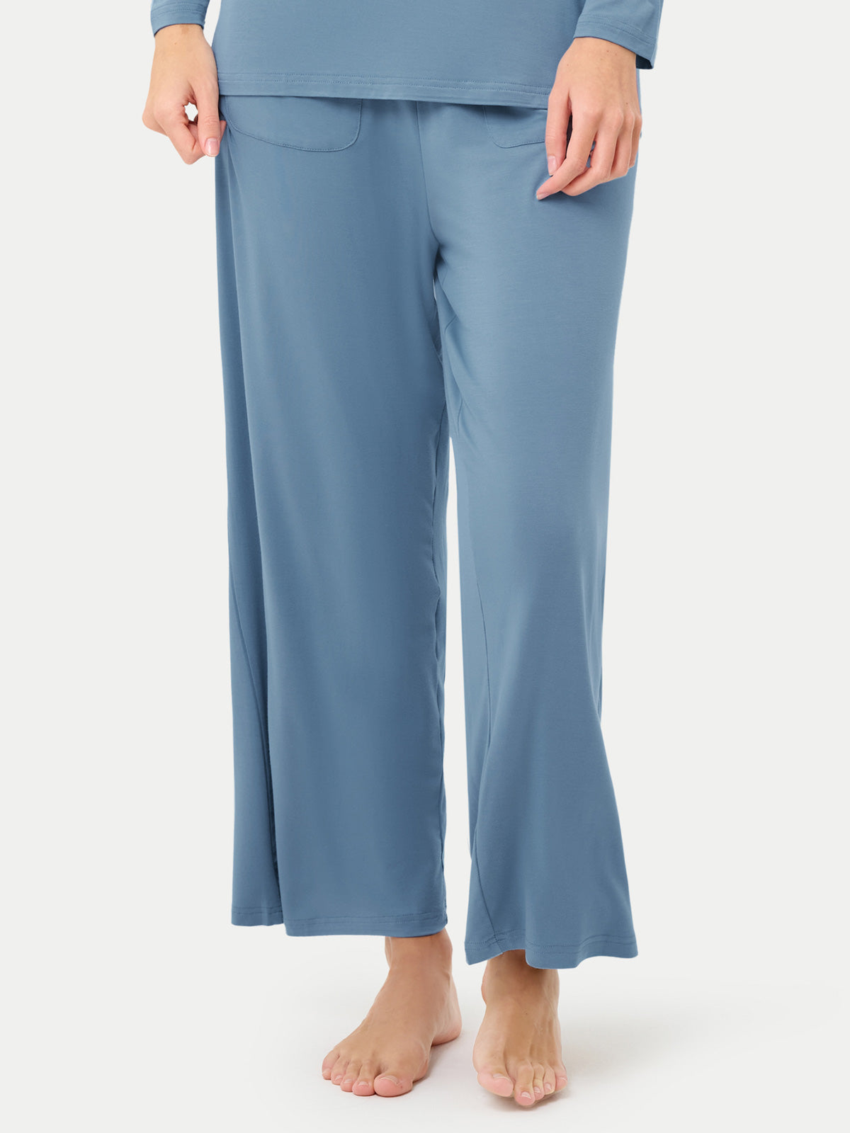 #color_coastal blue / Anna is 5′9″ wearing a size S