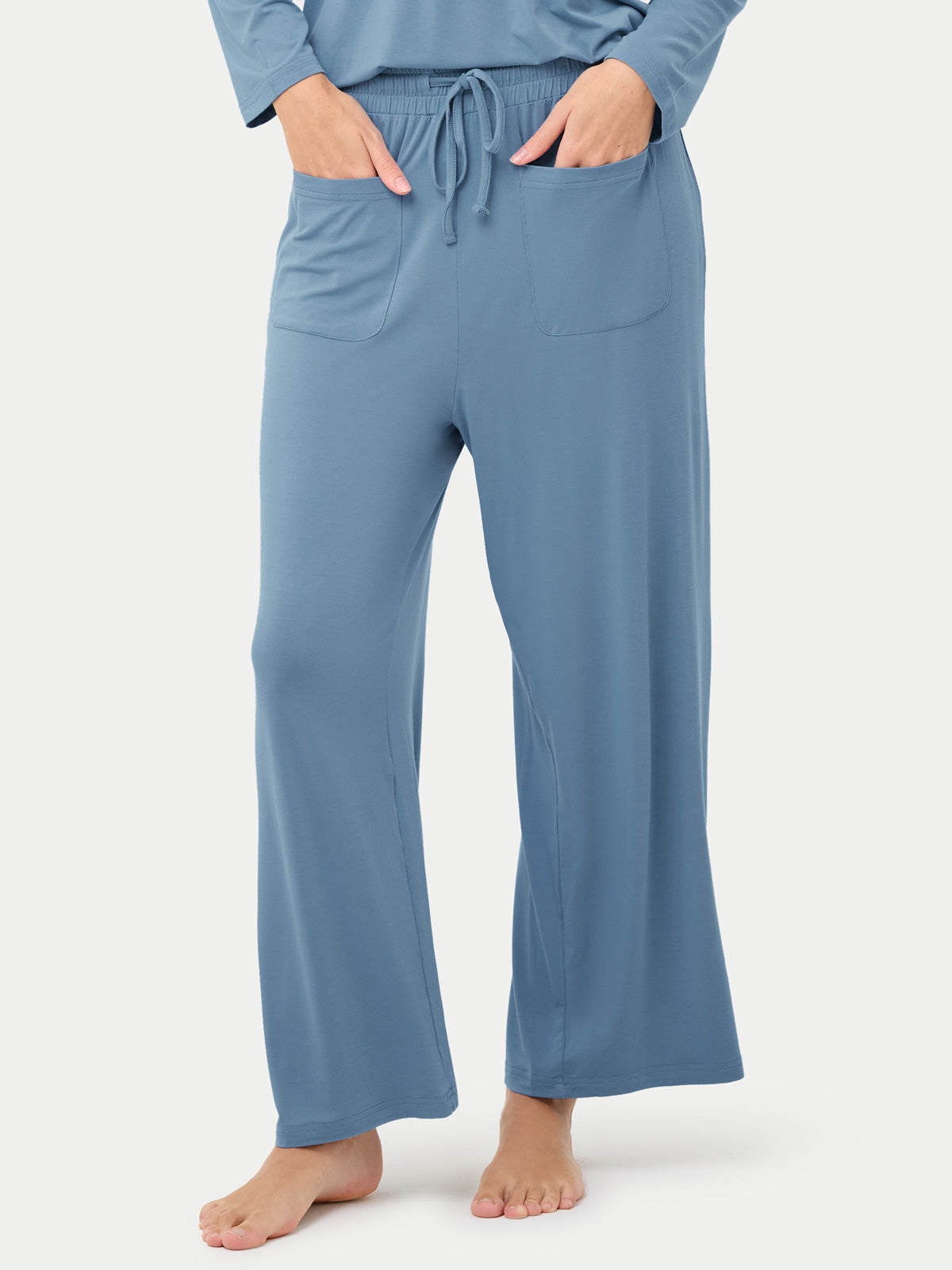 #color_coastal blue / Anna is 5′9″ wearing a size S