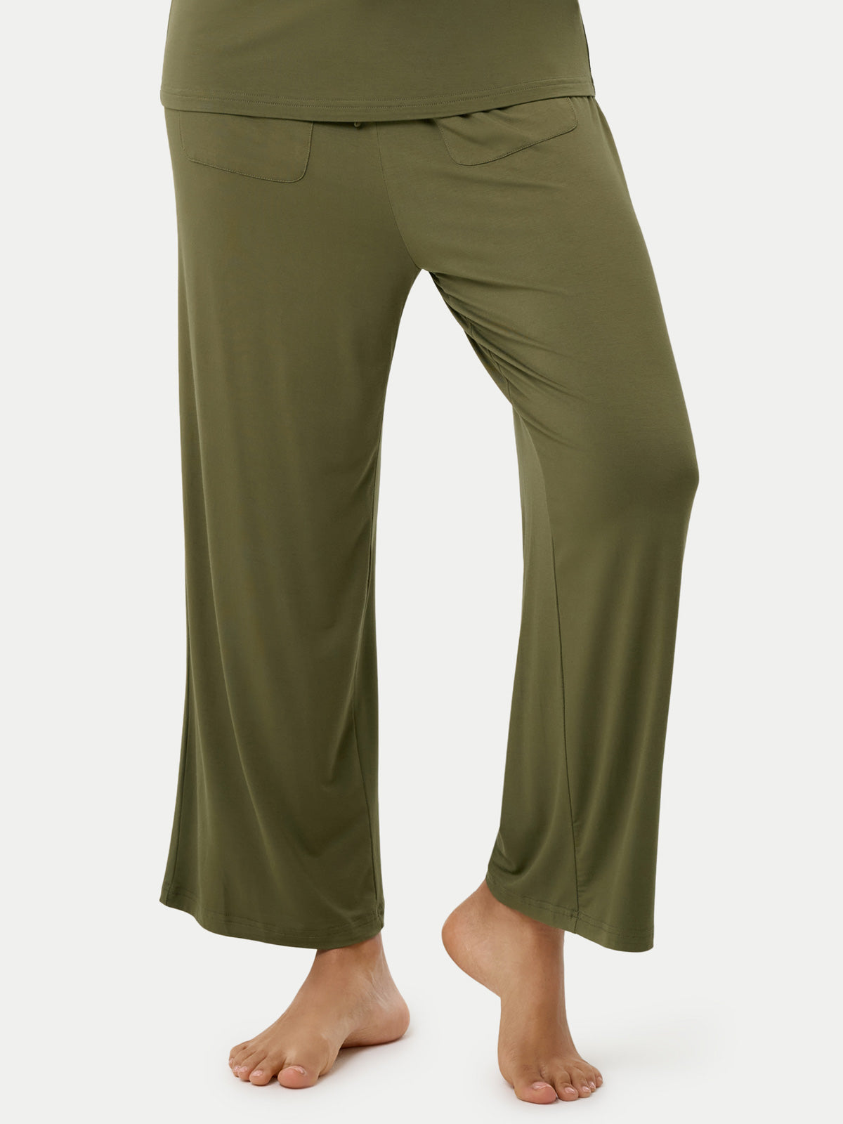 #color_olive / Dayana is 5′9½″ wearing a size S