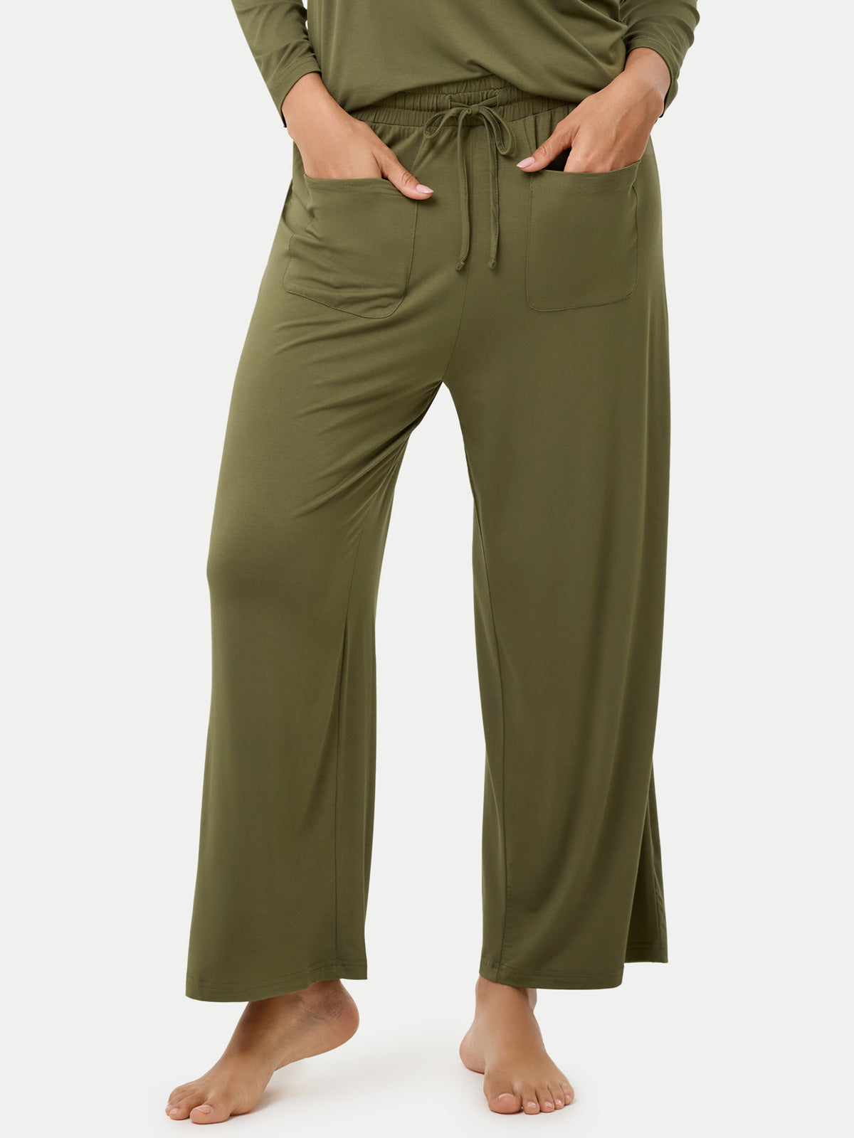 #color_olive / Dayana is 5′9½″ wearing a size S