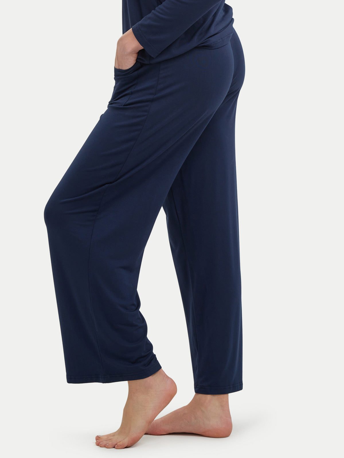 #color_navy / Hannah is 5′9″ wearing a size S