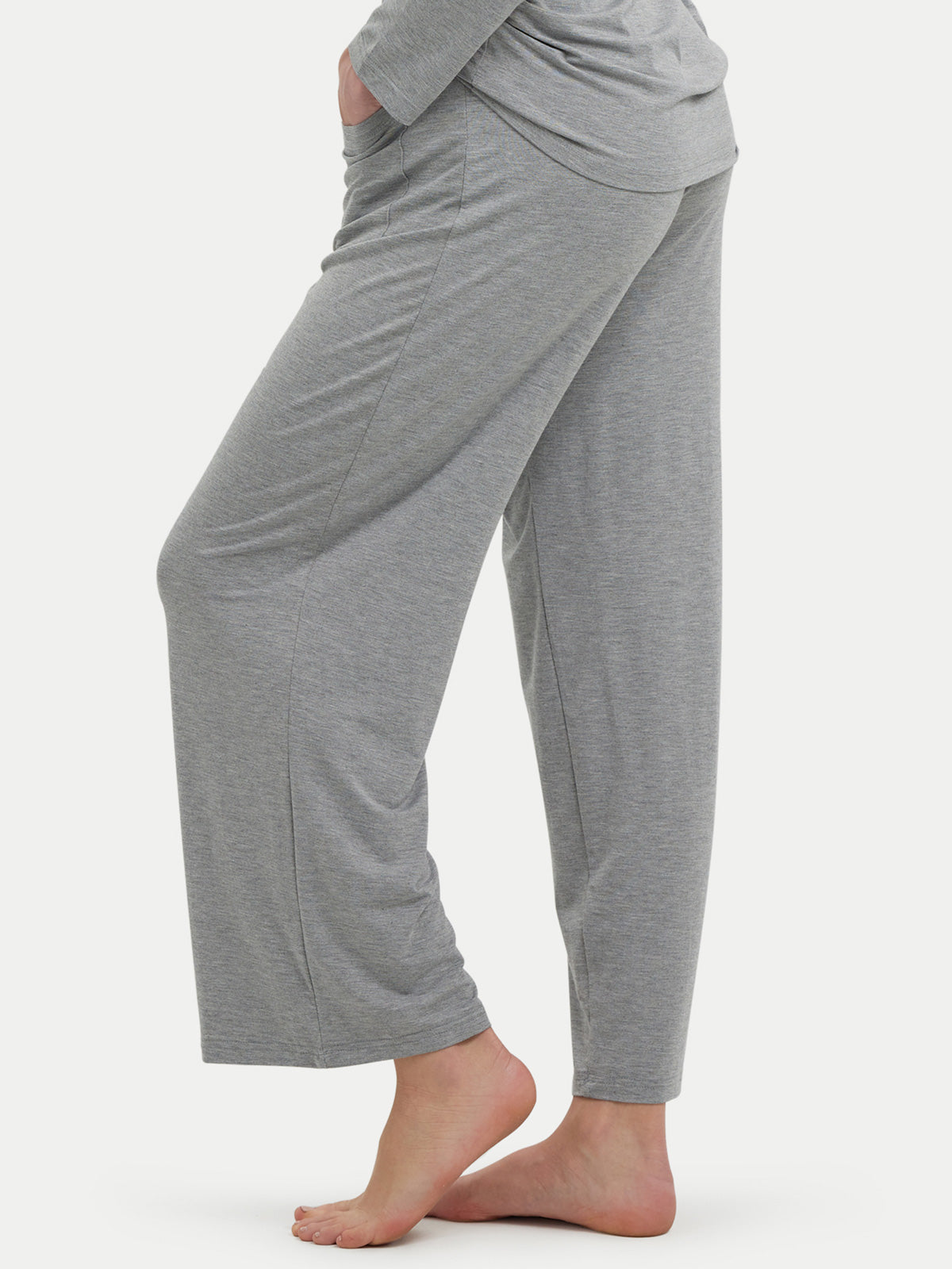 #color_heather gray / Hannah is 5′9″ wearing a size S