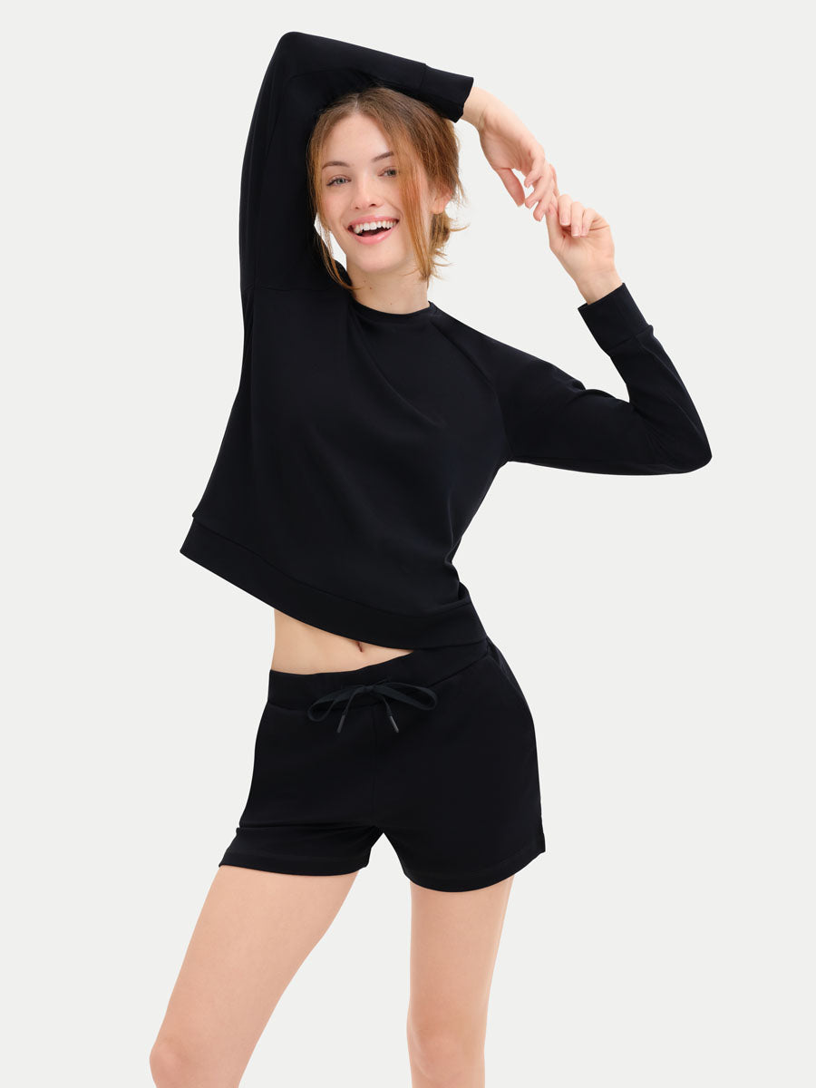 #color_black / Georgia is 5′9″ wearing a size S