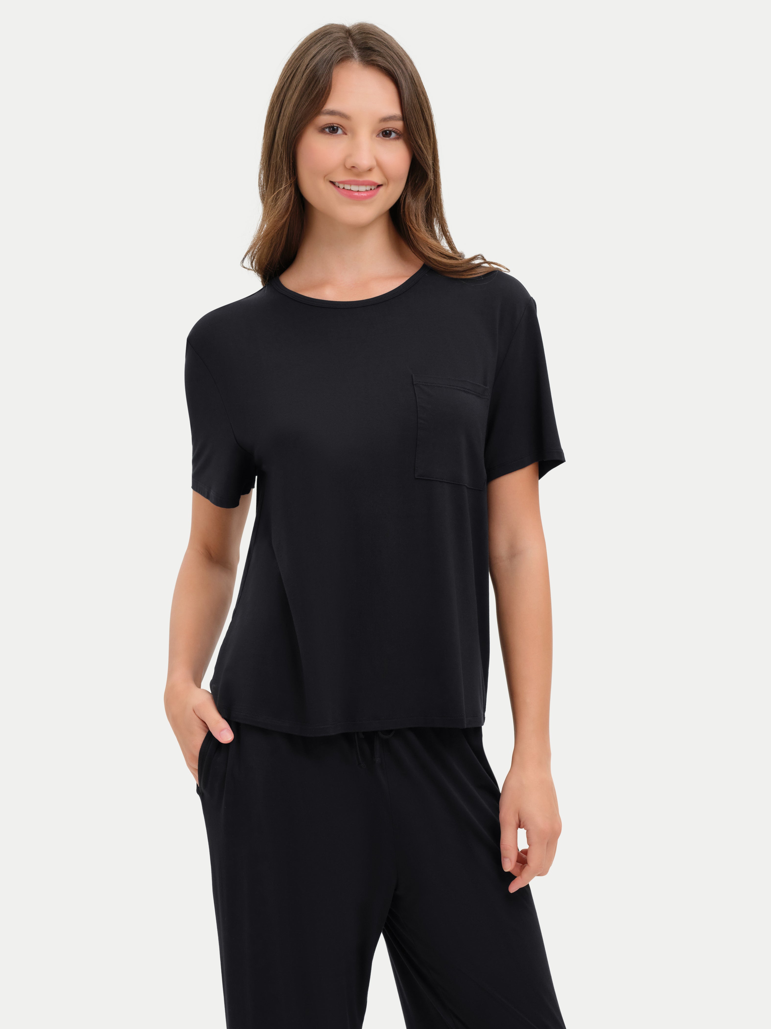 #color_black / Crystiana is 5′11″ wearing a size S