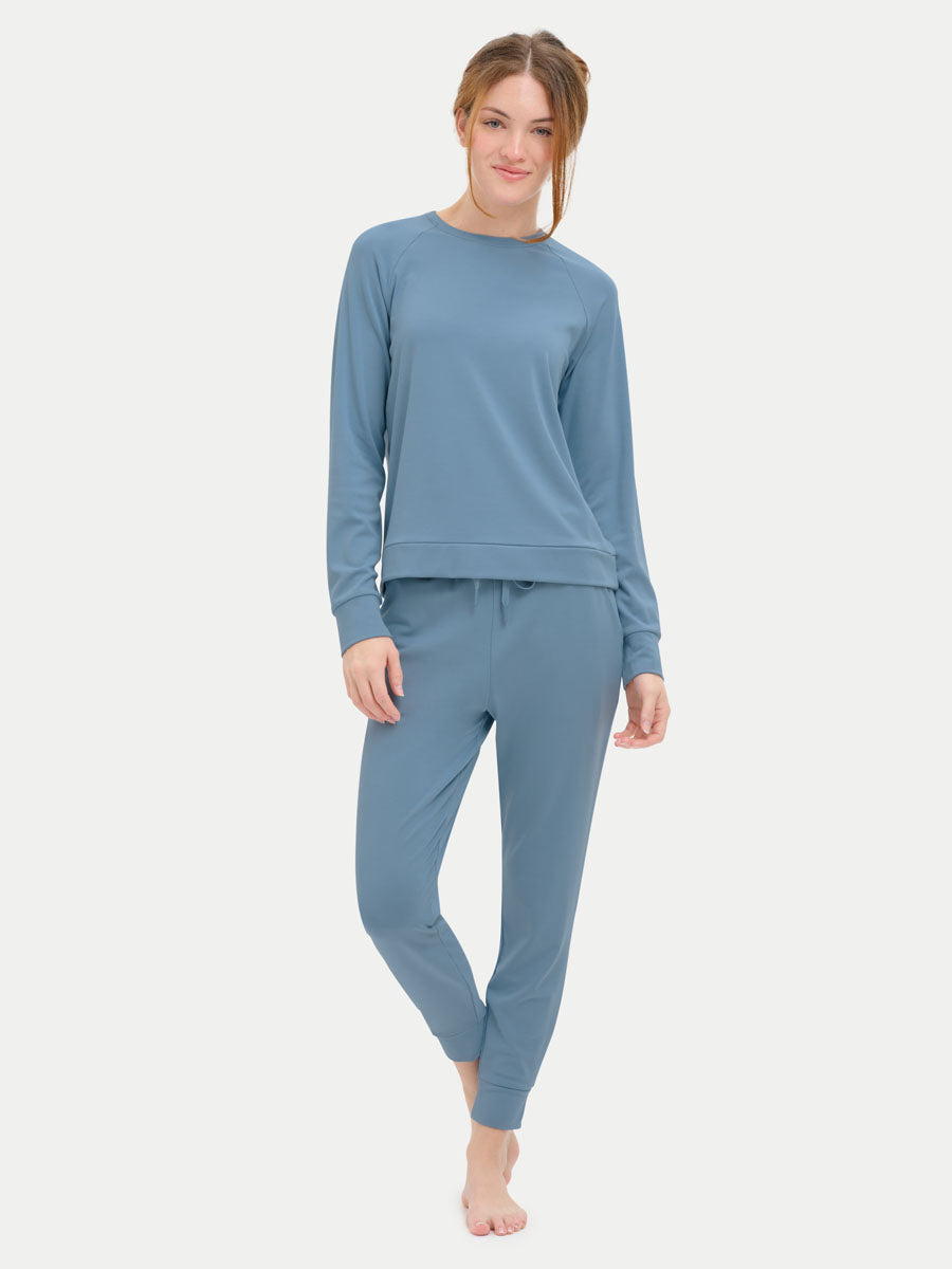 #color_coastal blue / Georgia is 5′9″ wearing a size S