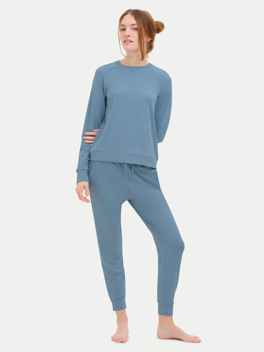 #color_coastal blue / Georgia is 5′9″ wearing a size S