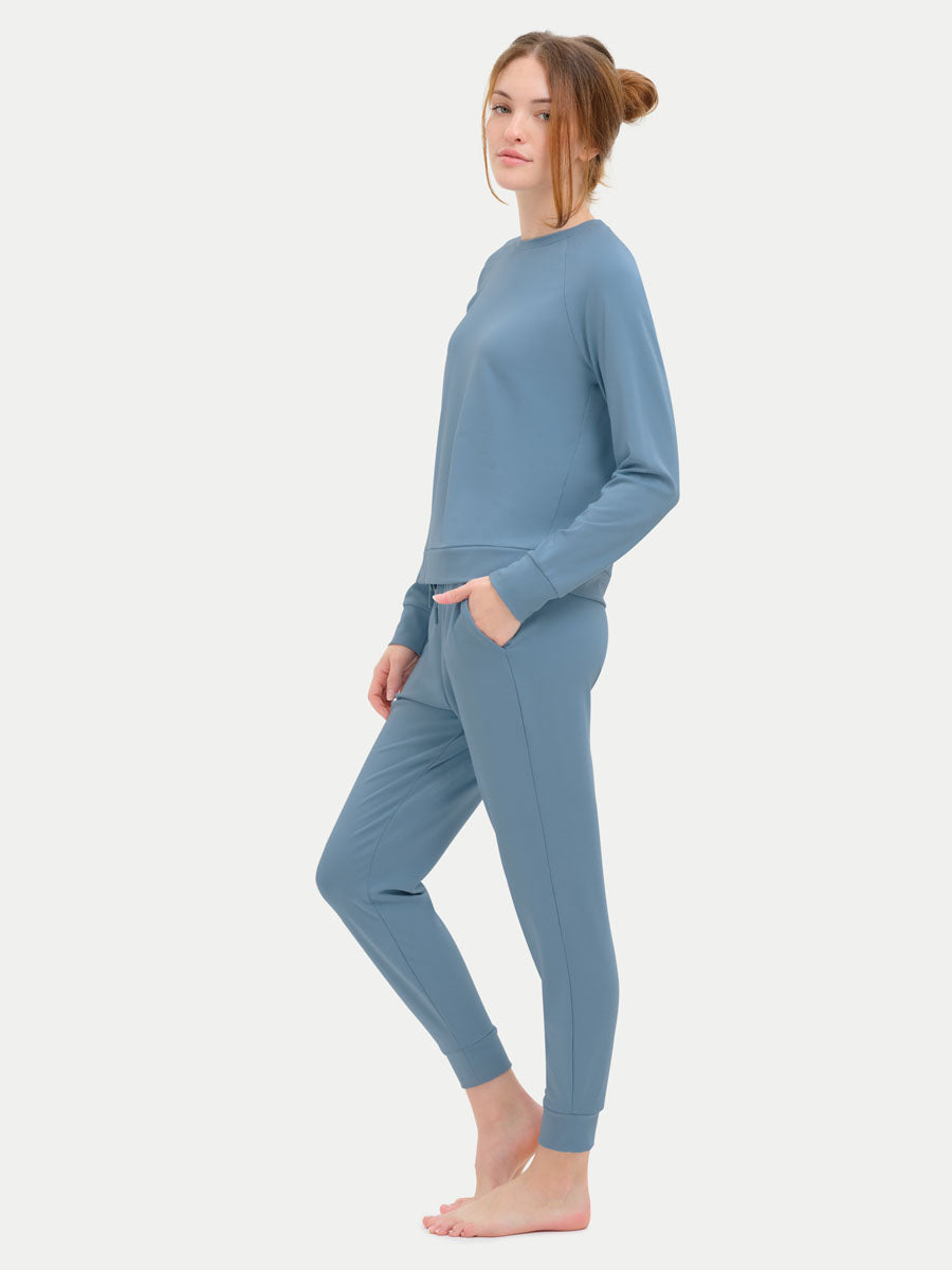 #color_coastal blue / Georgia is 5′9″ wearing a size S