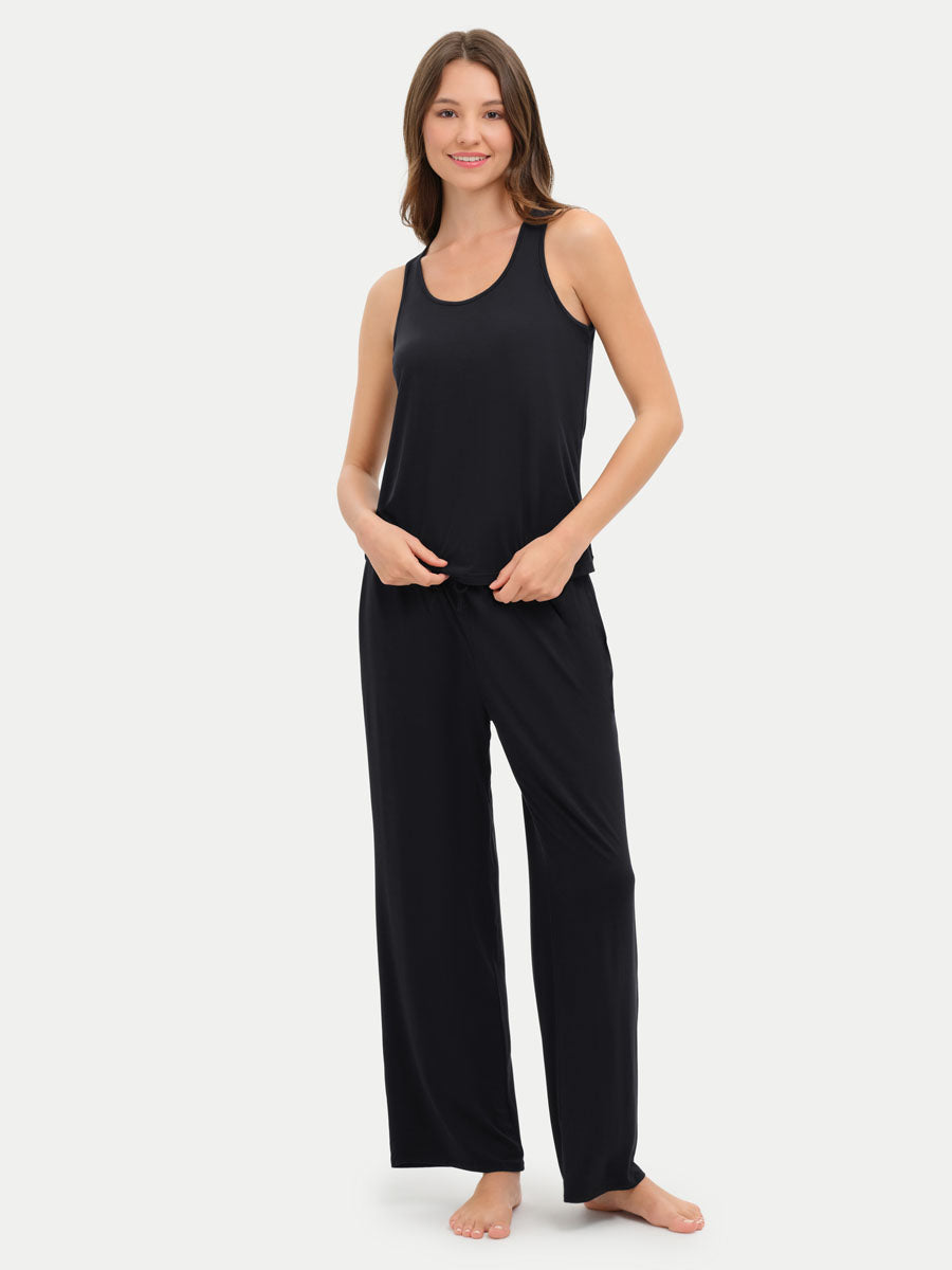 #color_black / Crystiana is 5′11″ wearing a size S