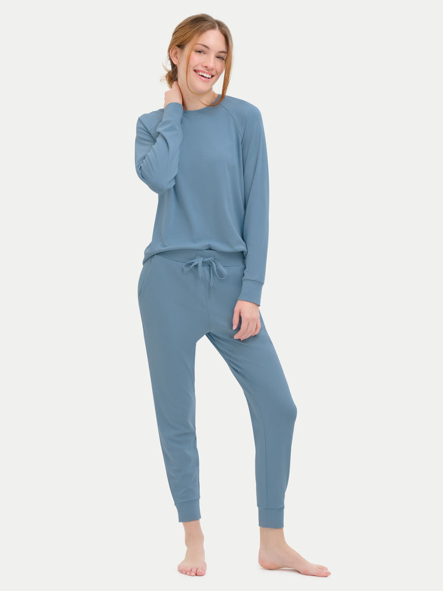 #color_coastal blue / Georgia is 5′9″ wearing a size S