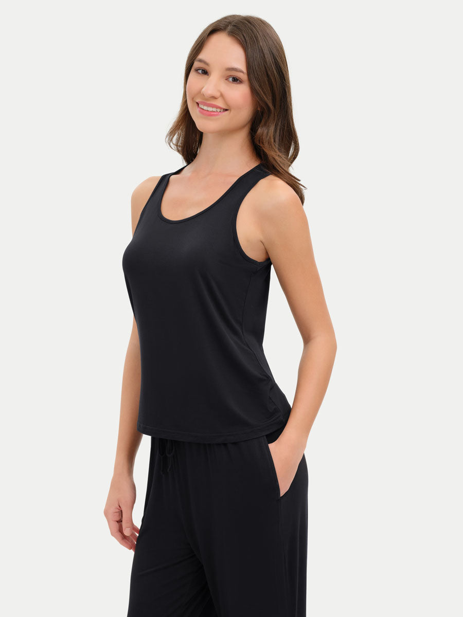 #color_black / Crystiana is 5′11″ wearing a size S